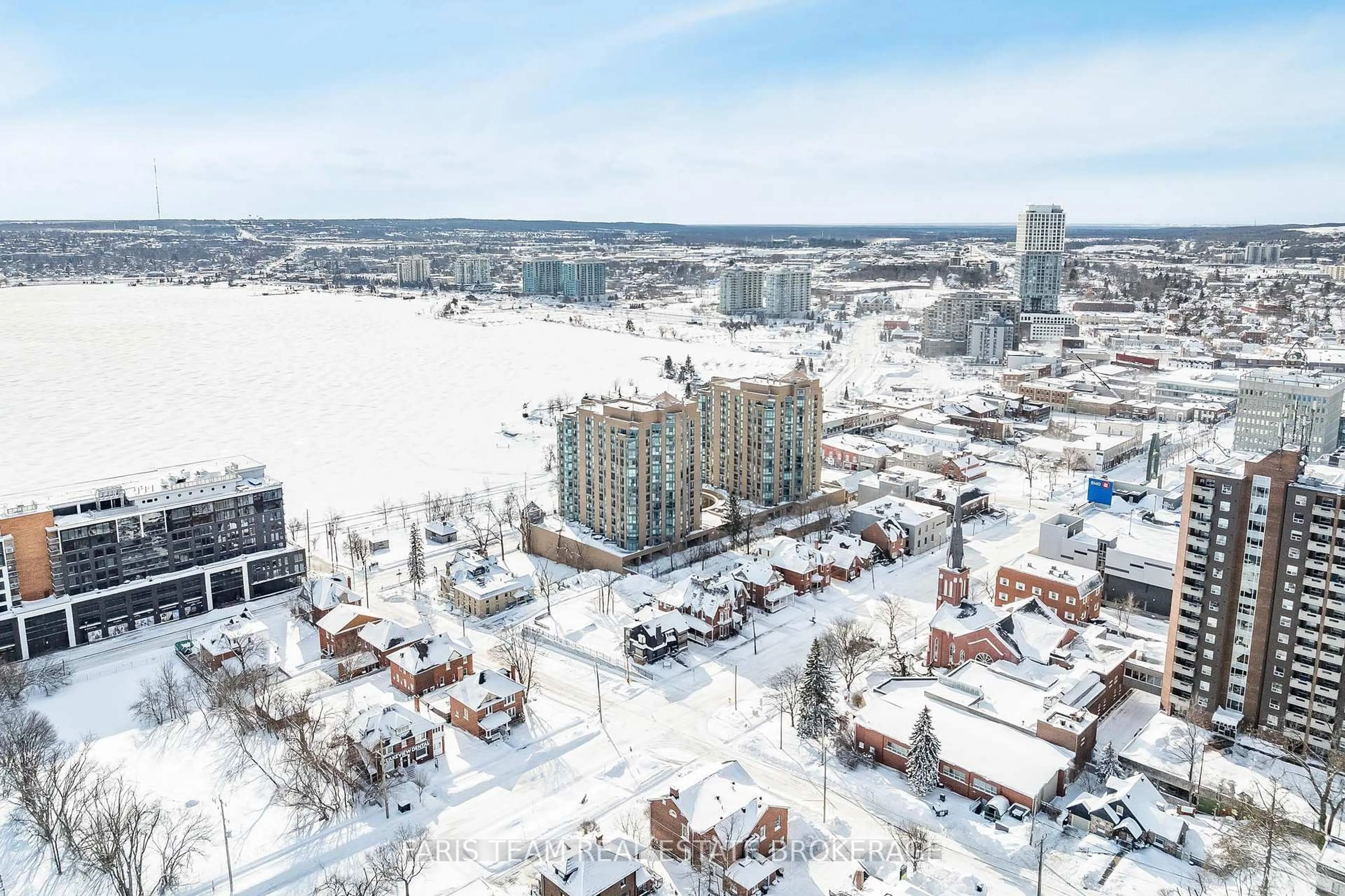 A pic from outside/outdoor area/front of a property/back of a property/a pic from drone, city buildings view from balcony for 150 Dunlop St #304, Barrie Ontario L4M 6H1