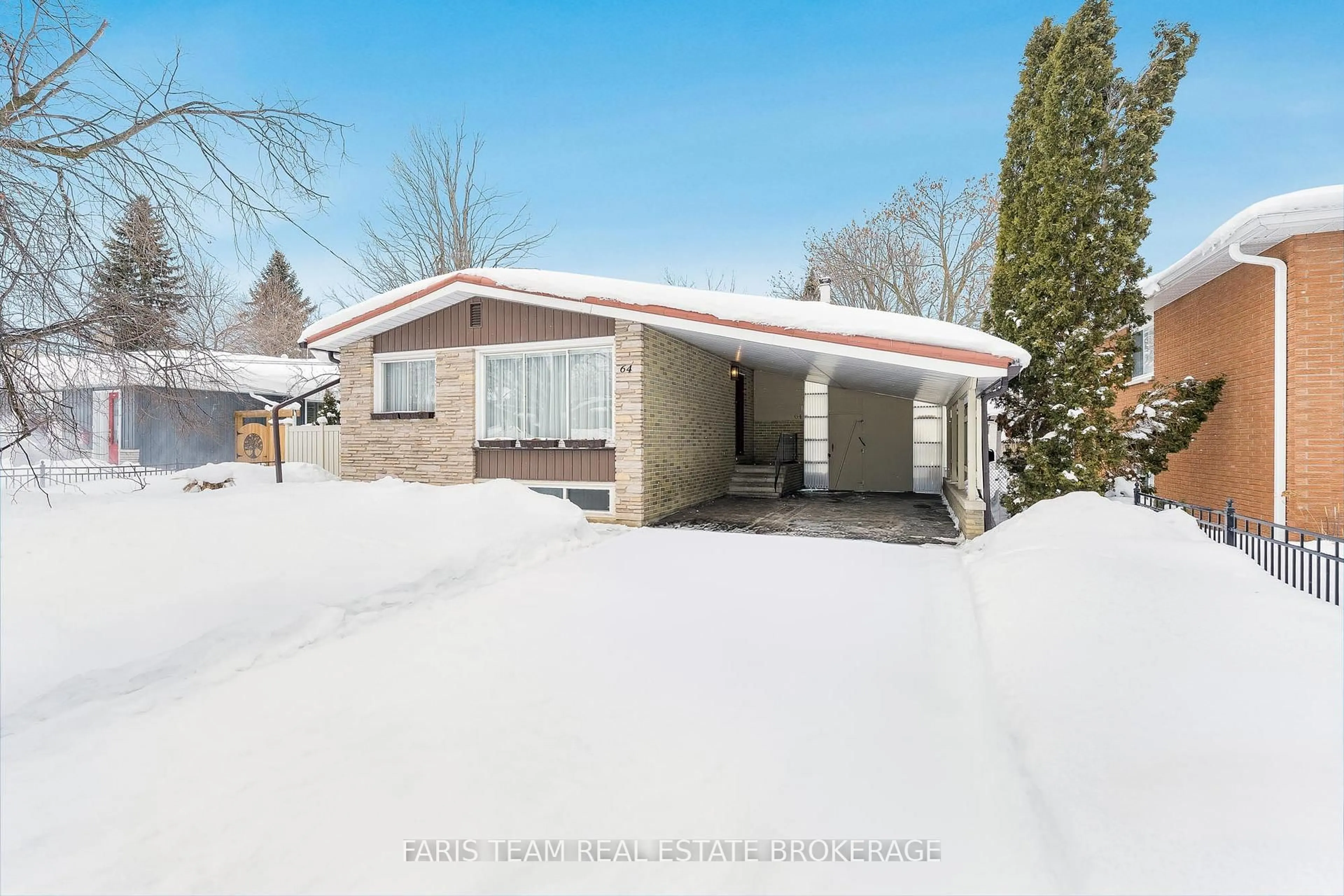 Unknown for 64 Steel St, Barrie Ontario L4M 4H5