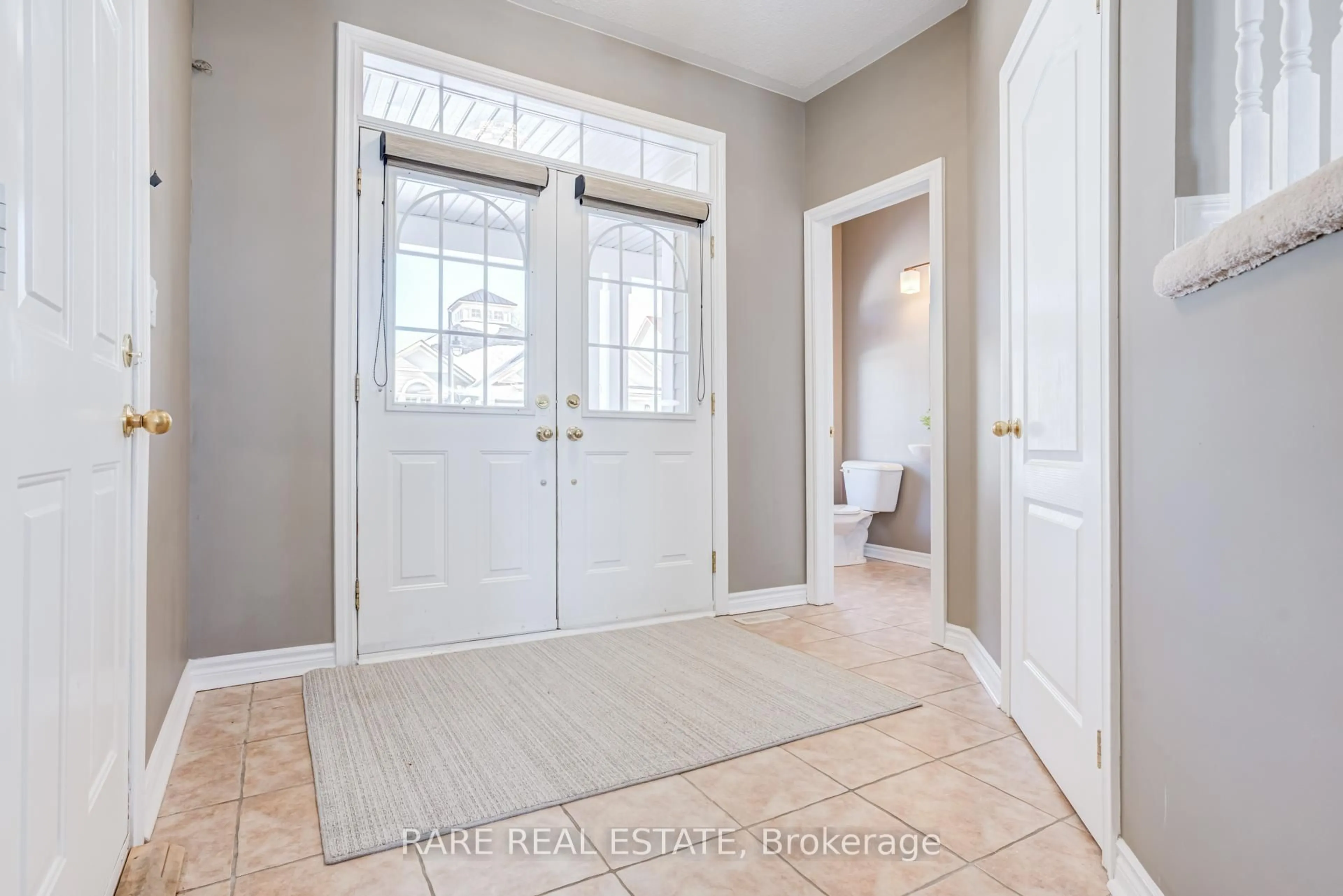 Indoor entryway for 39 Waterfront Circ, Collingwood Ontario L9Y 4Z2