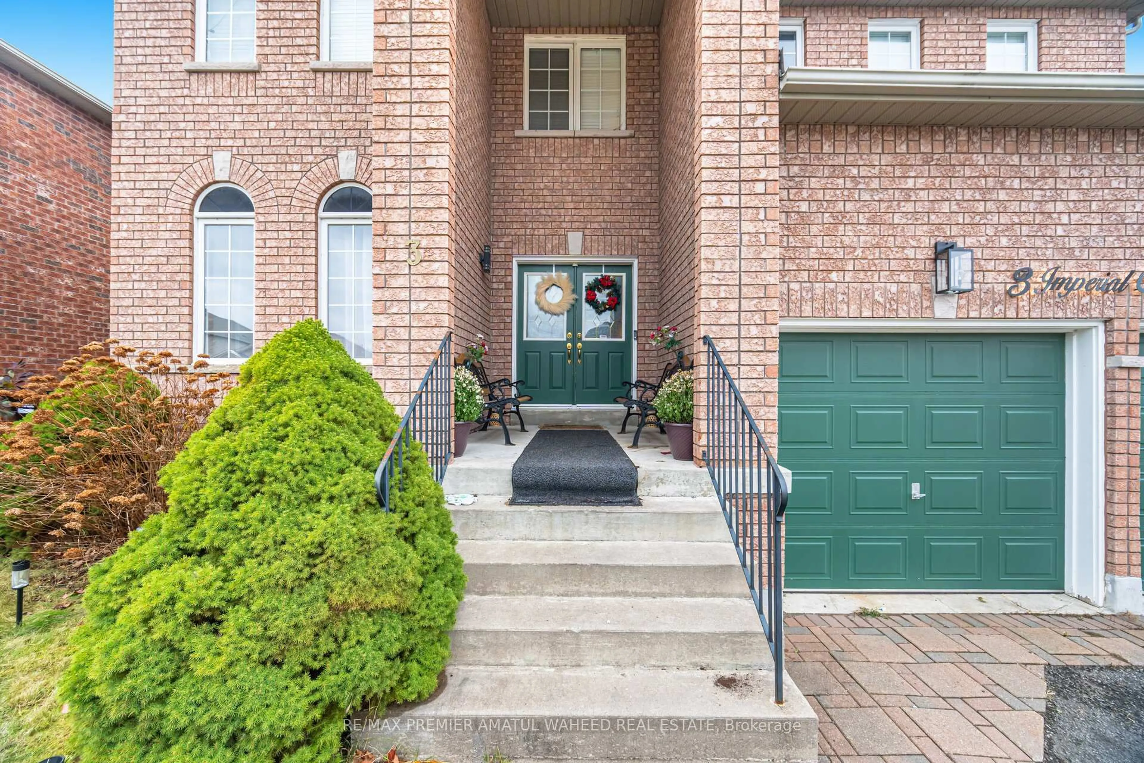 Unknown for 3 Imperial Crown Lane, Barrie Ontario L4N 0T3