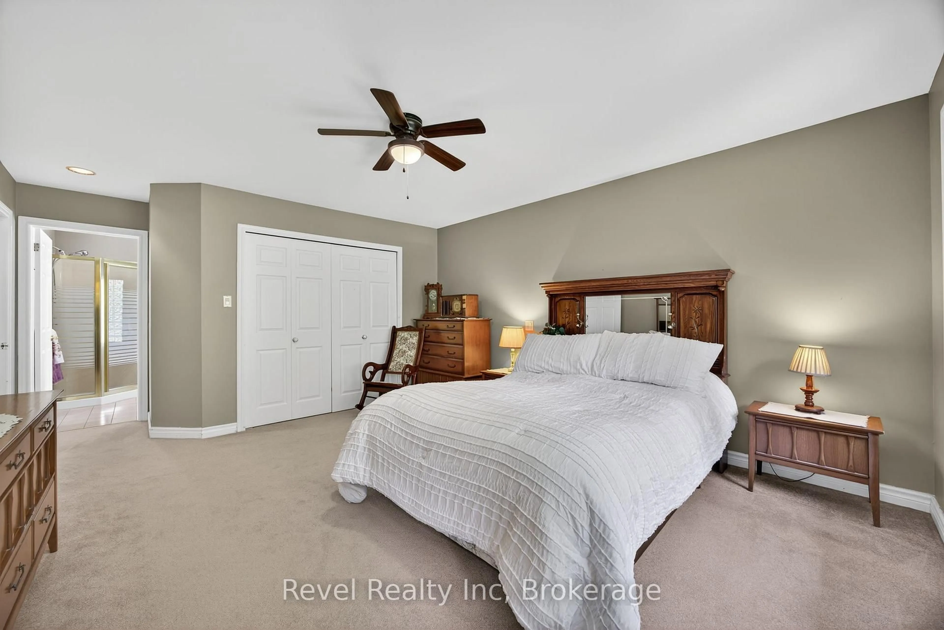 A pic of a room for 7190 93 Highway, Tiny Ontario L0K 2E1