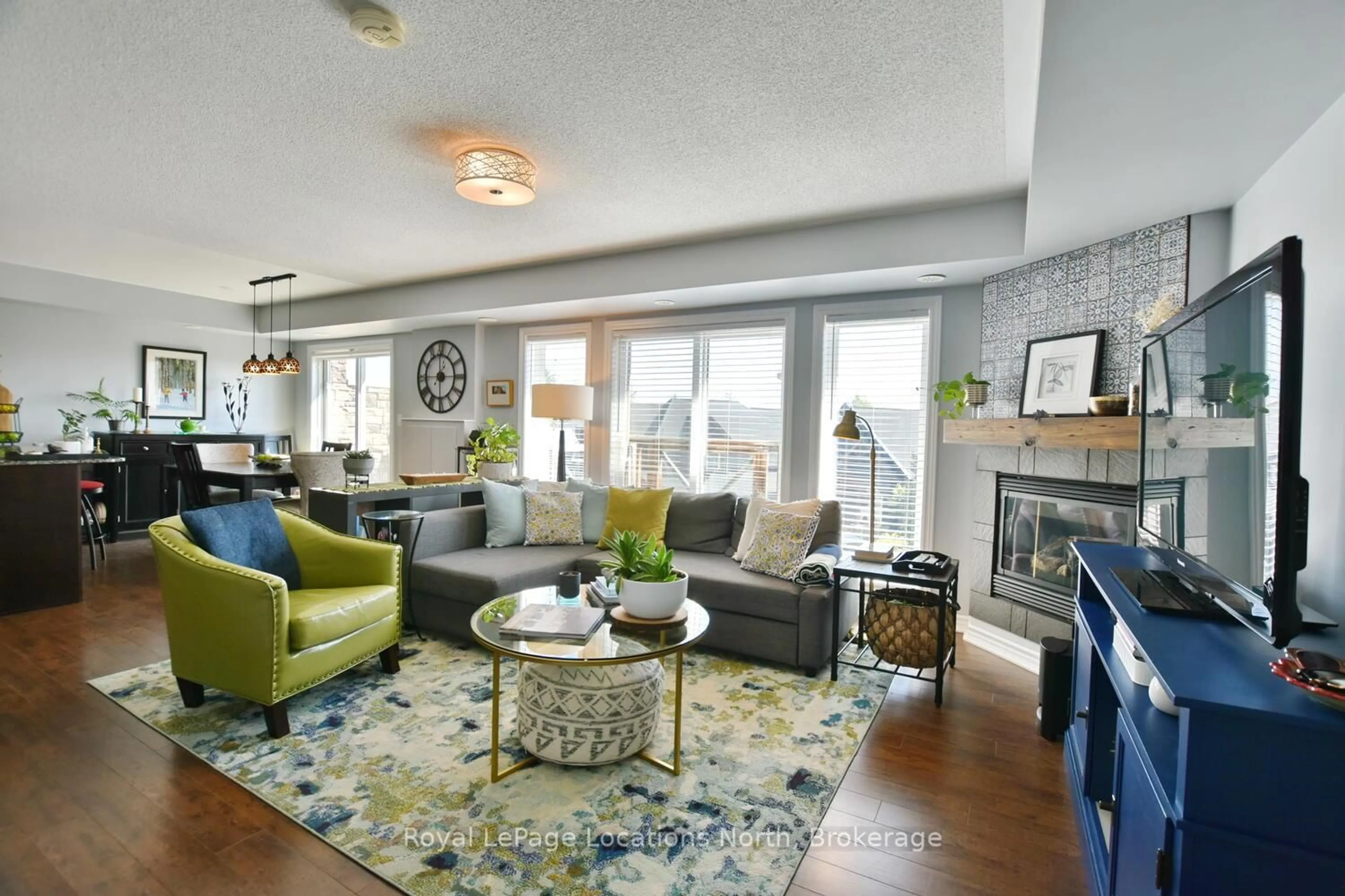 Living room with furniture, unknown for 30 JOSEPH TRAIL, Collingwood Ontario L9Y 0J2