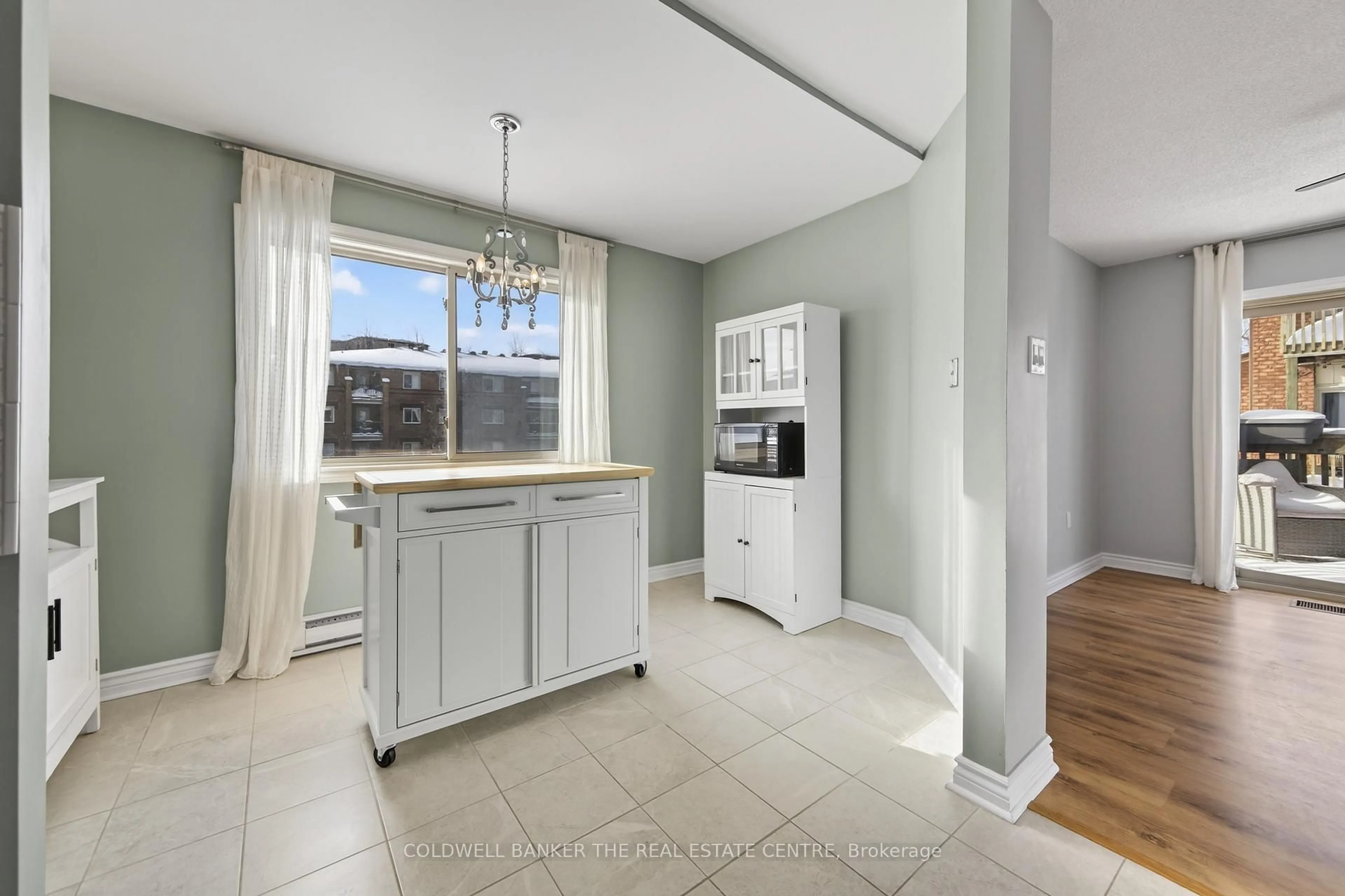Open concept kitchen, ceramic/tile floor for 21 Meadow Lane #2, Barrie Ontario L4N 7K3