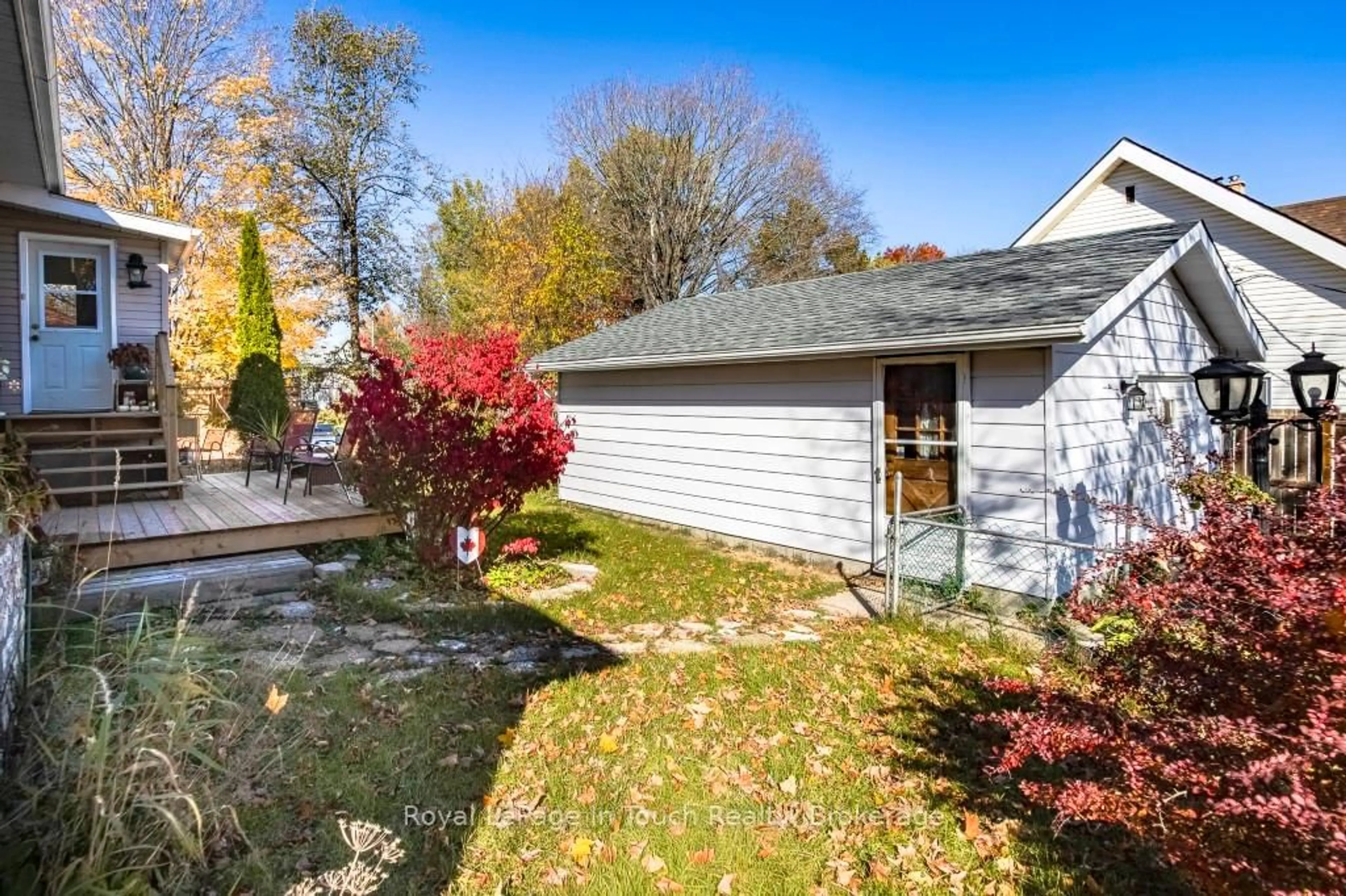 Unknown for 450 Assiniboia St, Tay Ontario L0K 1R0