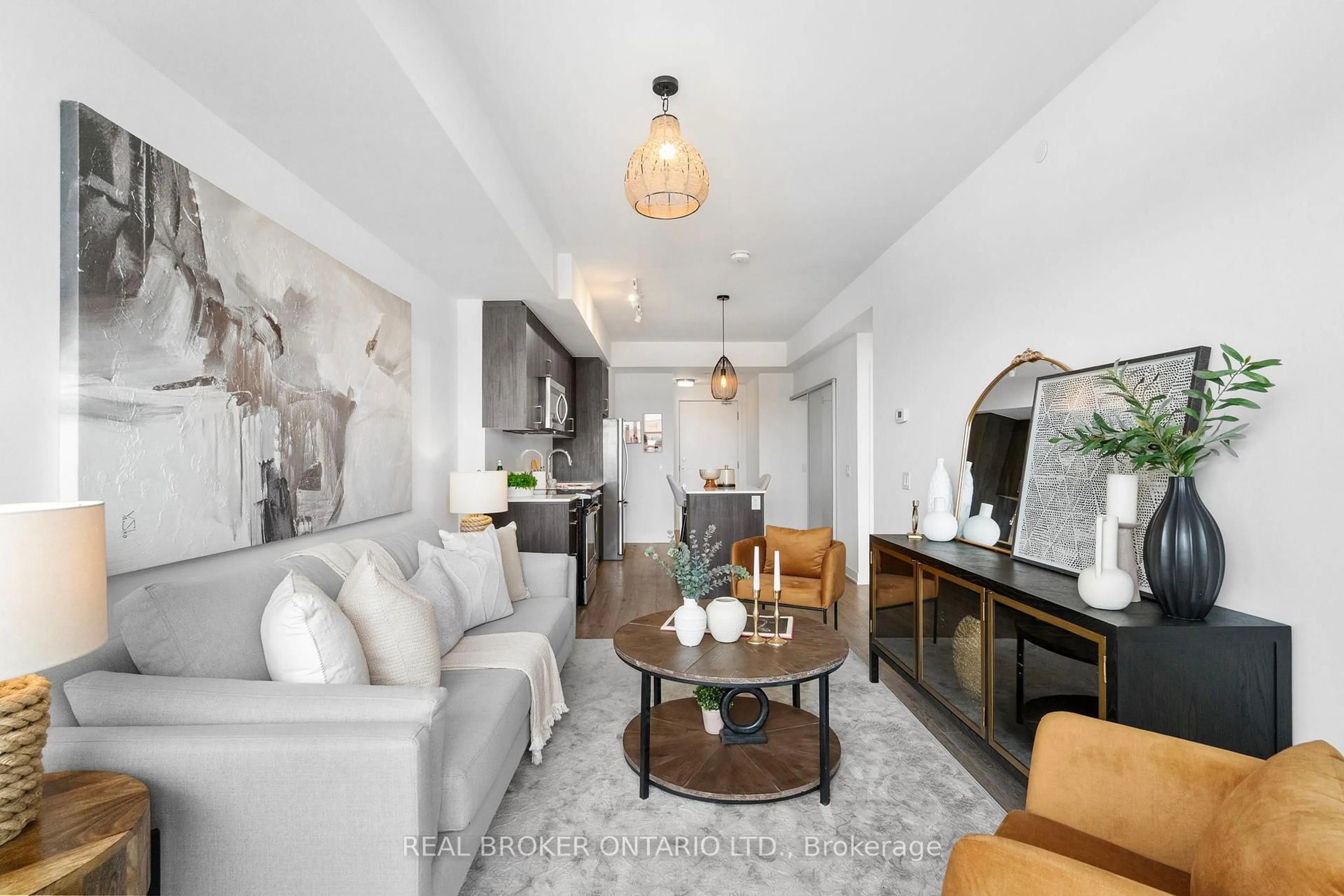 Living room with furniture, unknown for 681 Yonge St #206, Barrie Ontario L4N 4E8