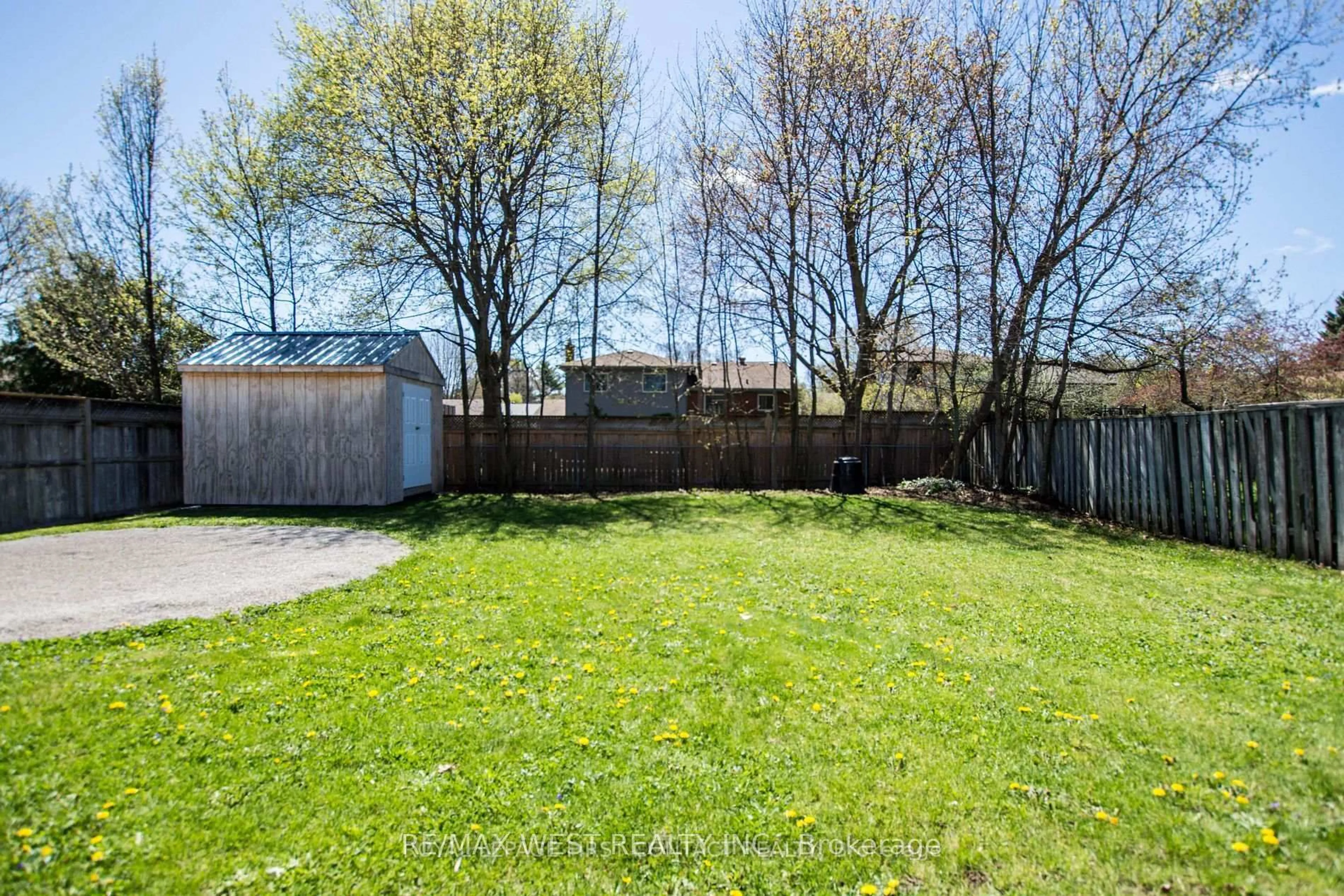 Unknown for 43 Clover Ave, Barrie Ontario L4N 5E2