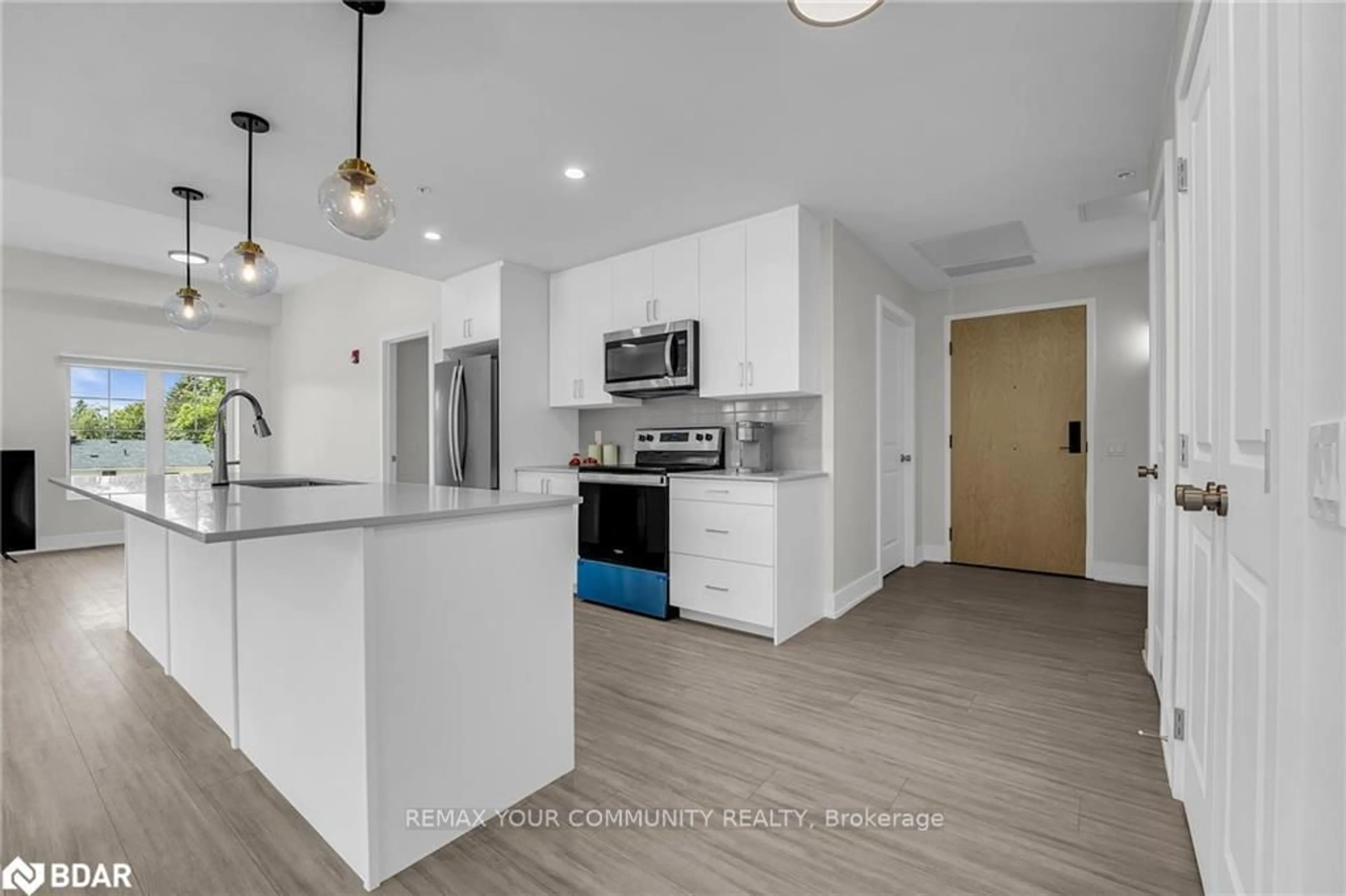 Open concept kitchen, unknown for 121 Mary St #211, Clearview Ontario L0M 1G0