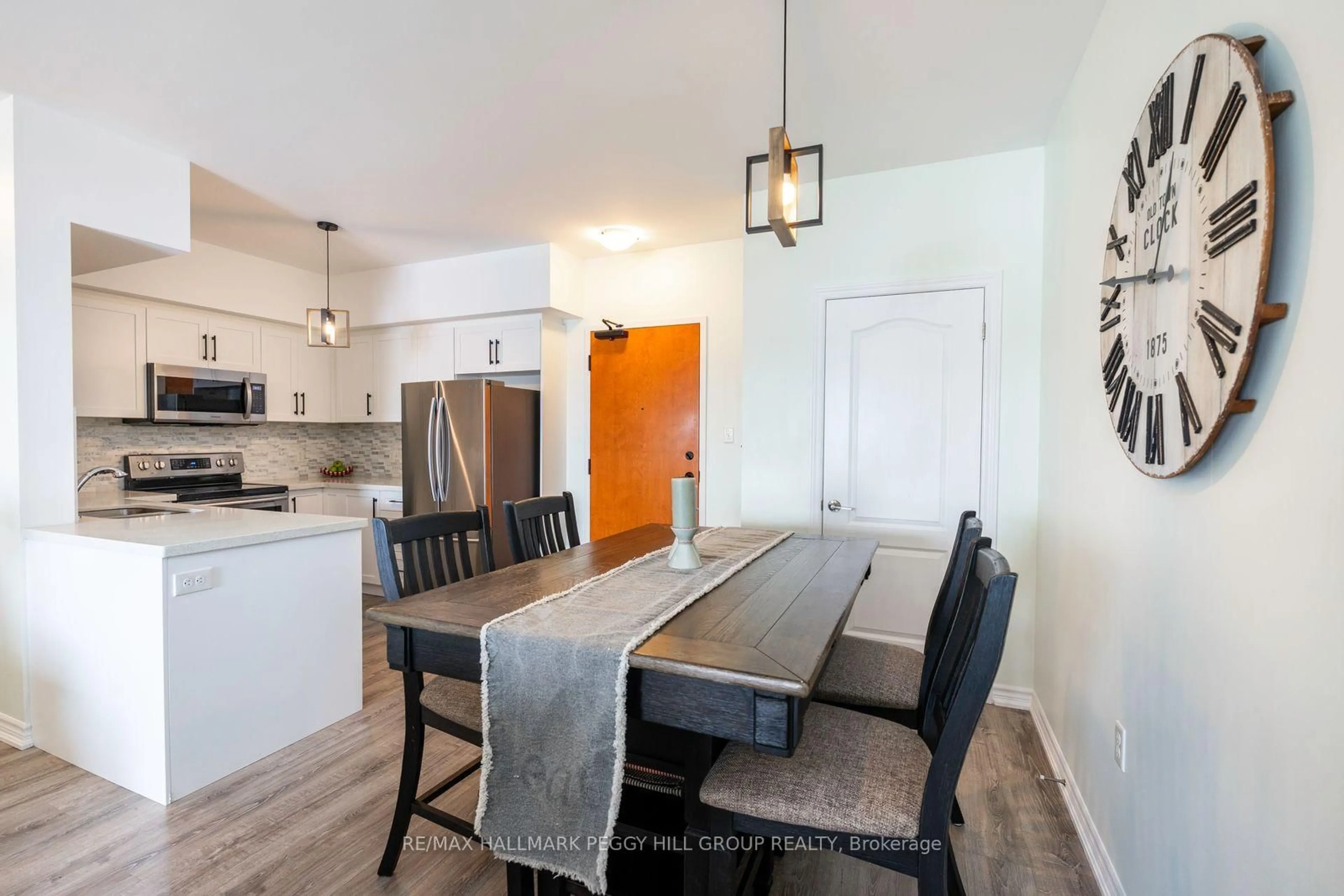 Open concept kitchen, unknown for 100 Dean Ave #410, Barrie Ontario L9J 0H1