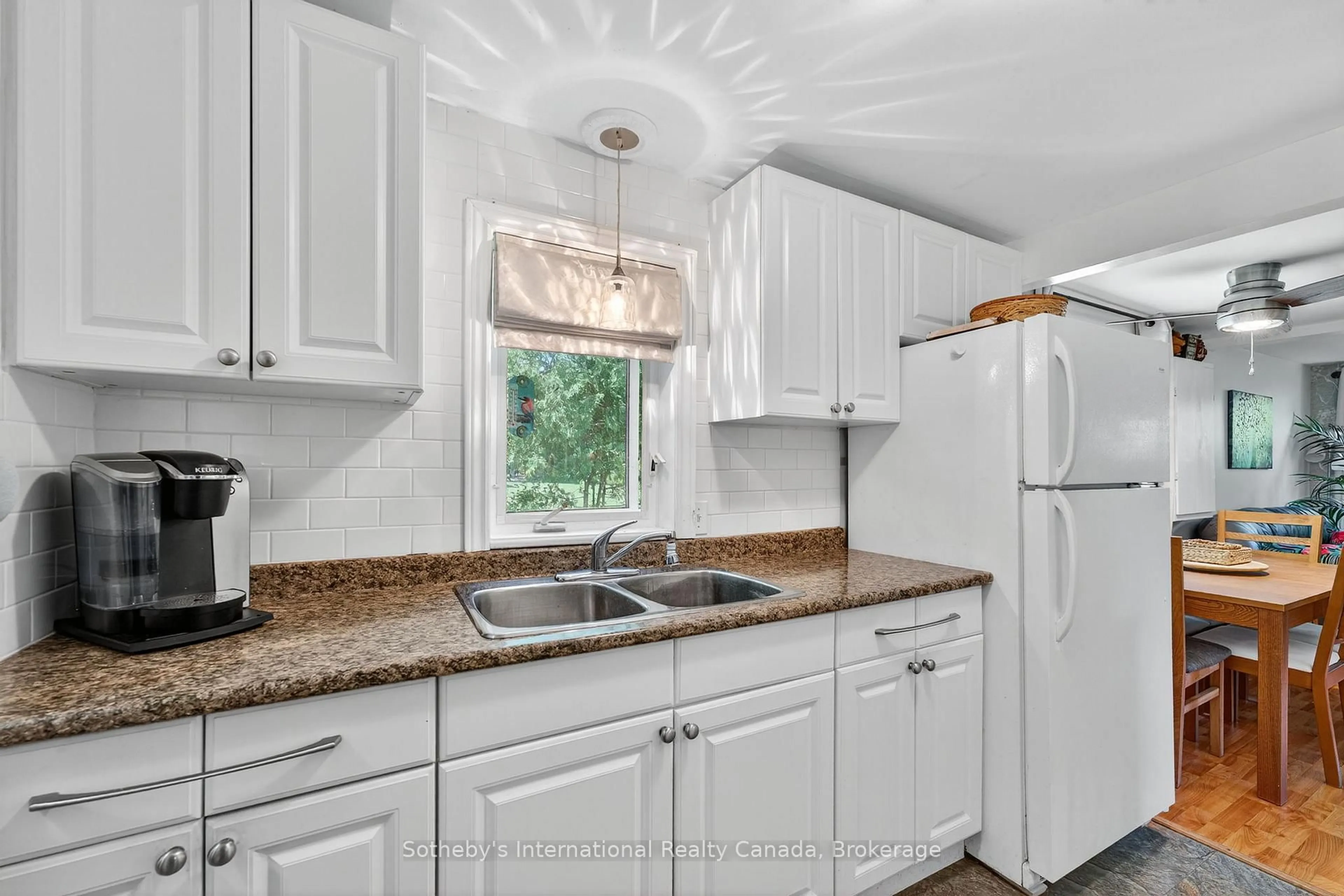 Standard kitchen, ceramic/tile floor for 14 Domar Rd, Tiny Ontario L0L 2J0