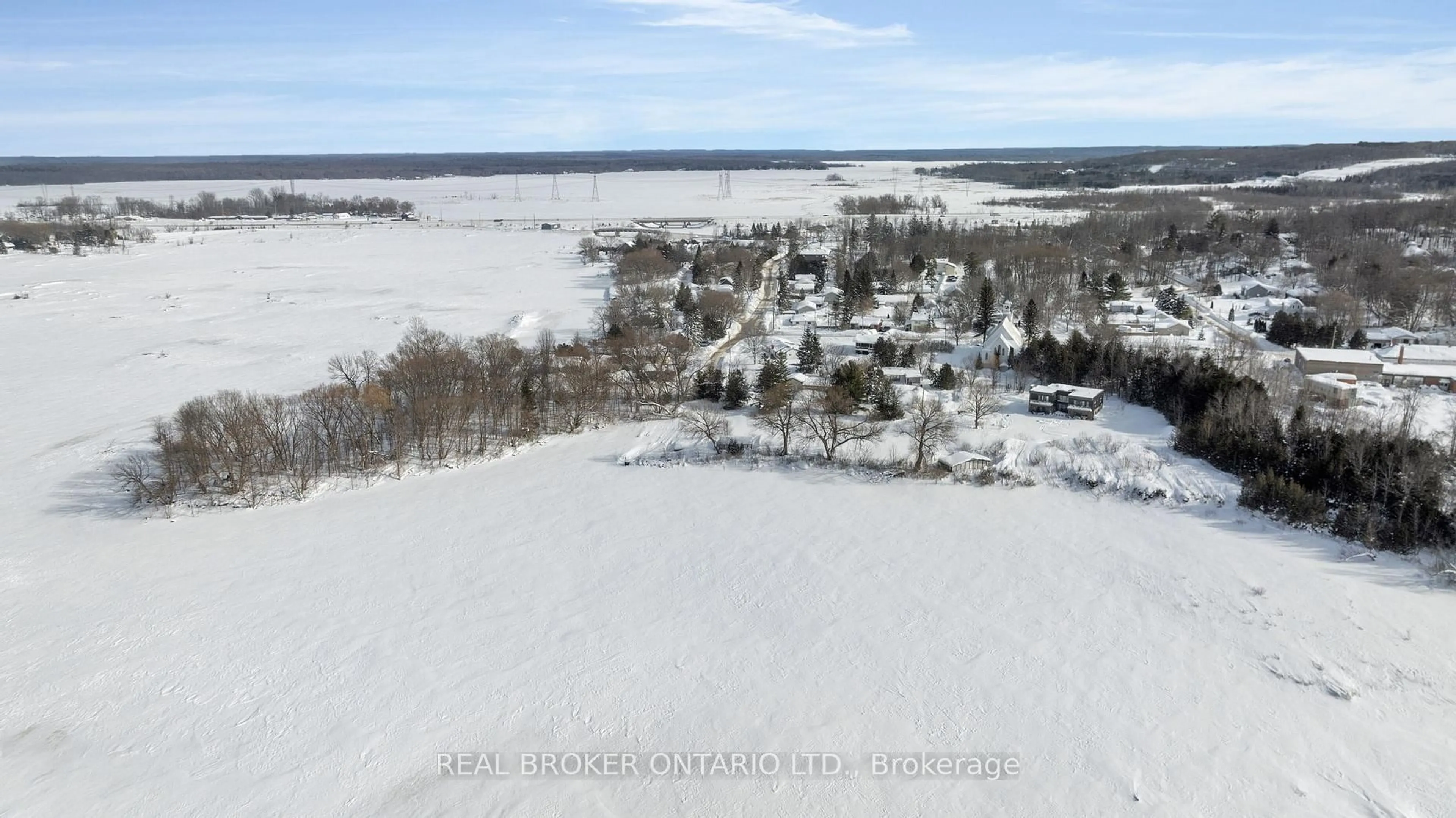 A pic from outside/outdoor area/front of a property/back of a property/a pic from drone, water/lake/river/ocean view for 31 Hemlock Ave, Tay Ontario L0K 2C0