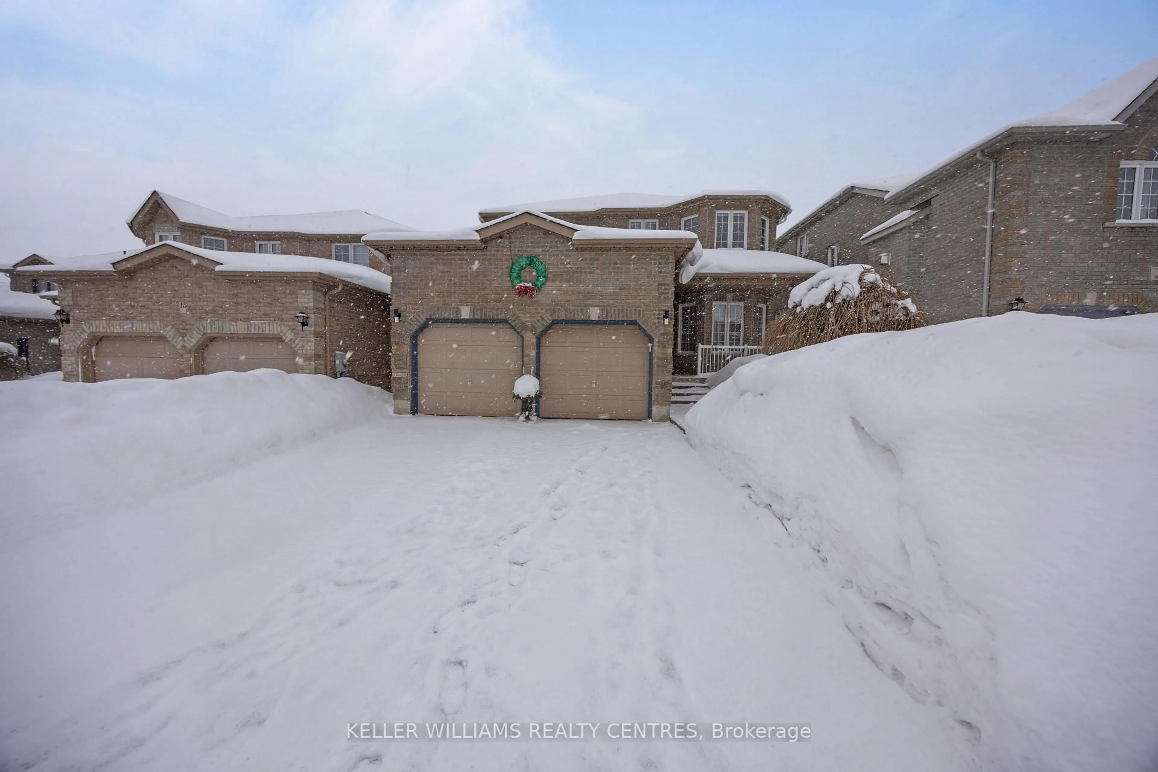 Unknown for 13 Surrey Drive Dr, Barrie Ontario L4M 0C5