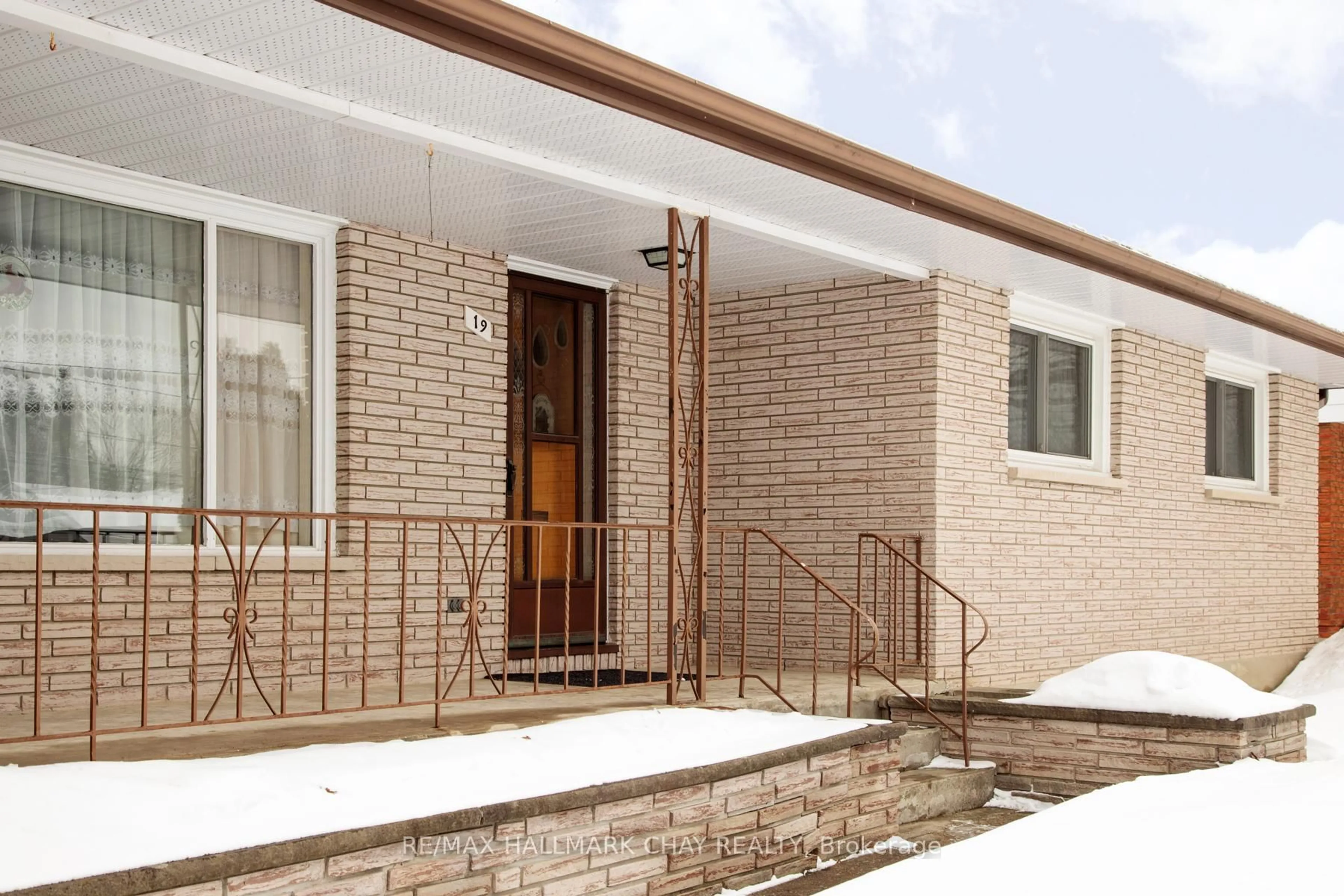 Home with brick exterior material, street for 19 Steel St, Barrie Ontario L4M 2E6