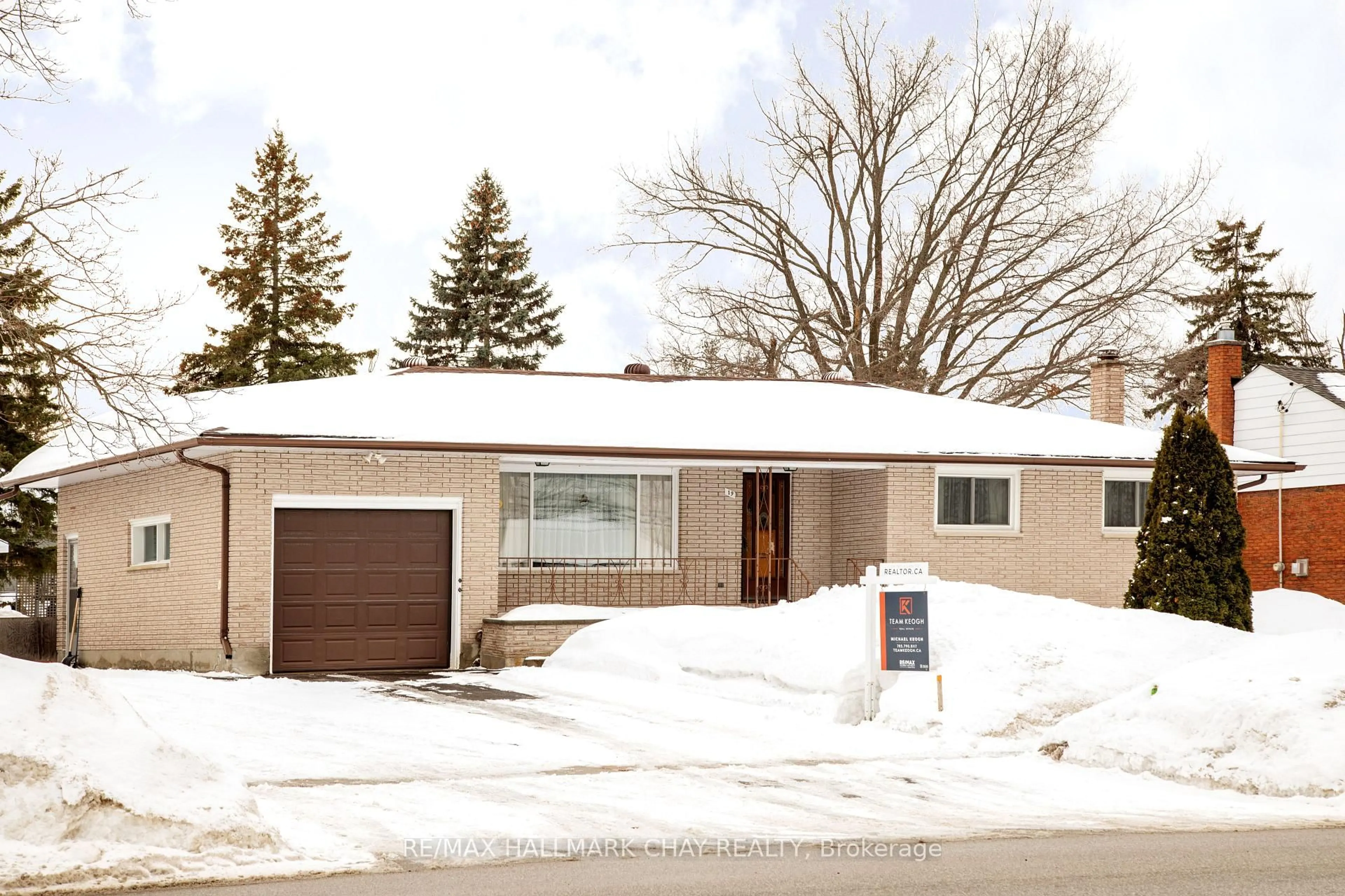 Unknown for 19 Steel St, Barrie Ontario L4M 2E6