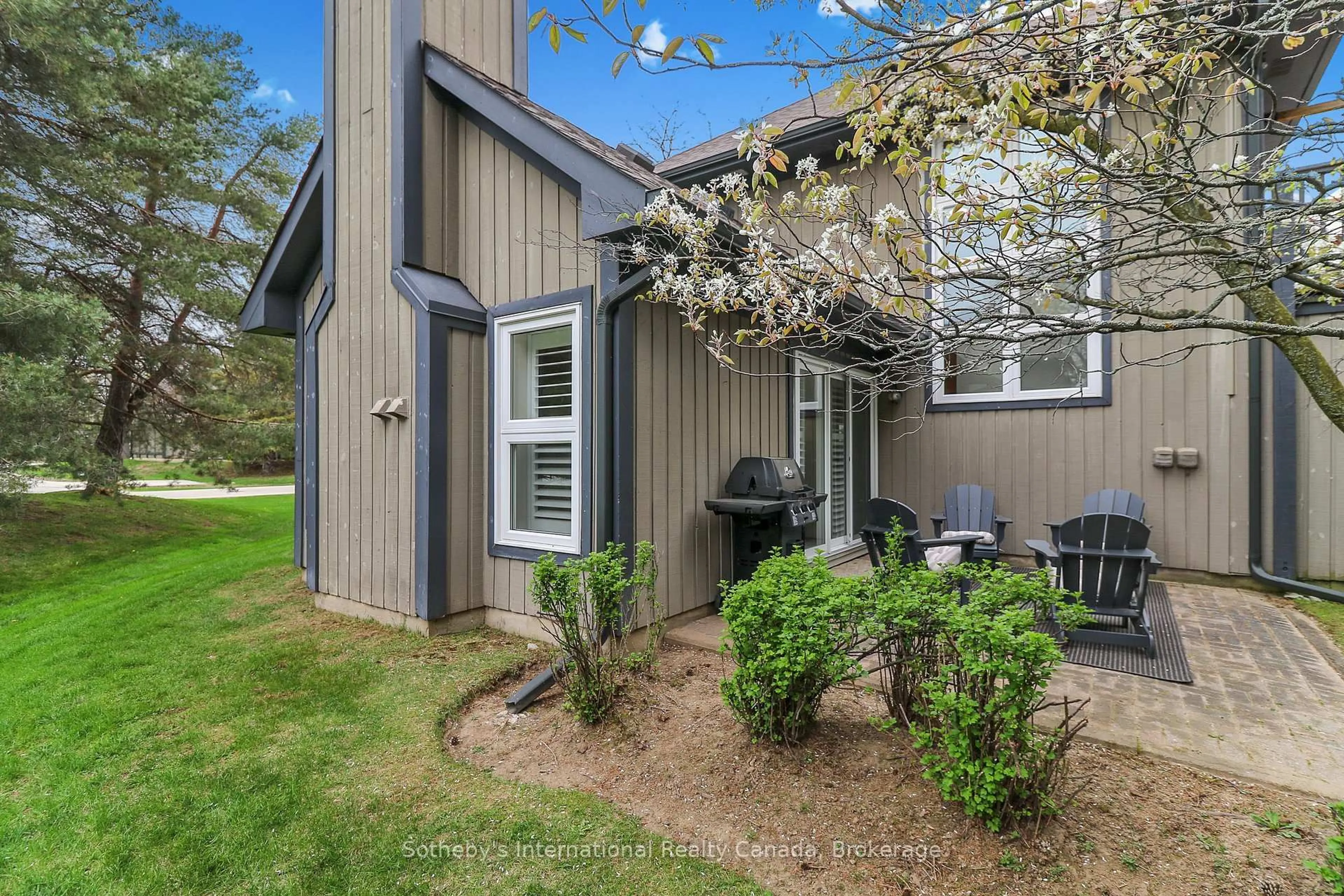 Patio, unknown for 408 Mariners Way, Collingwood Ontario L9Y 5C7