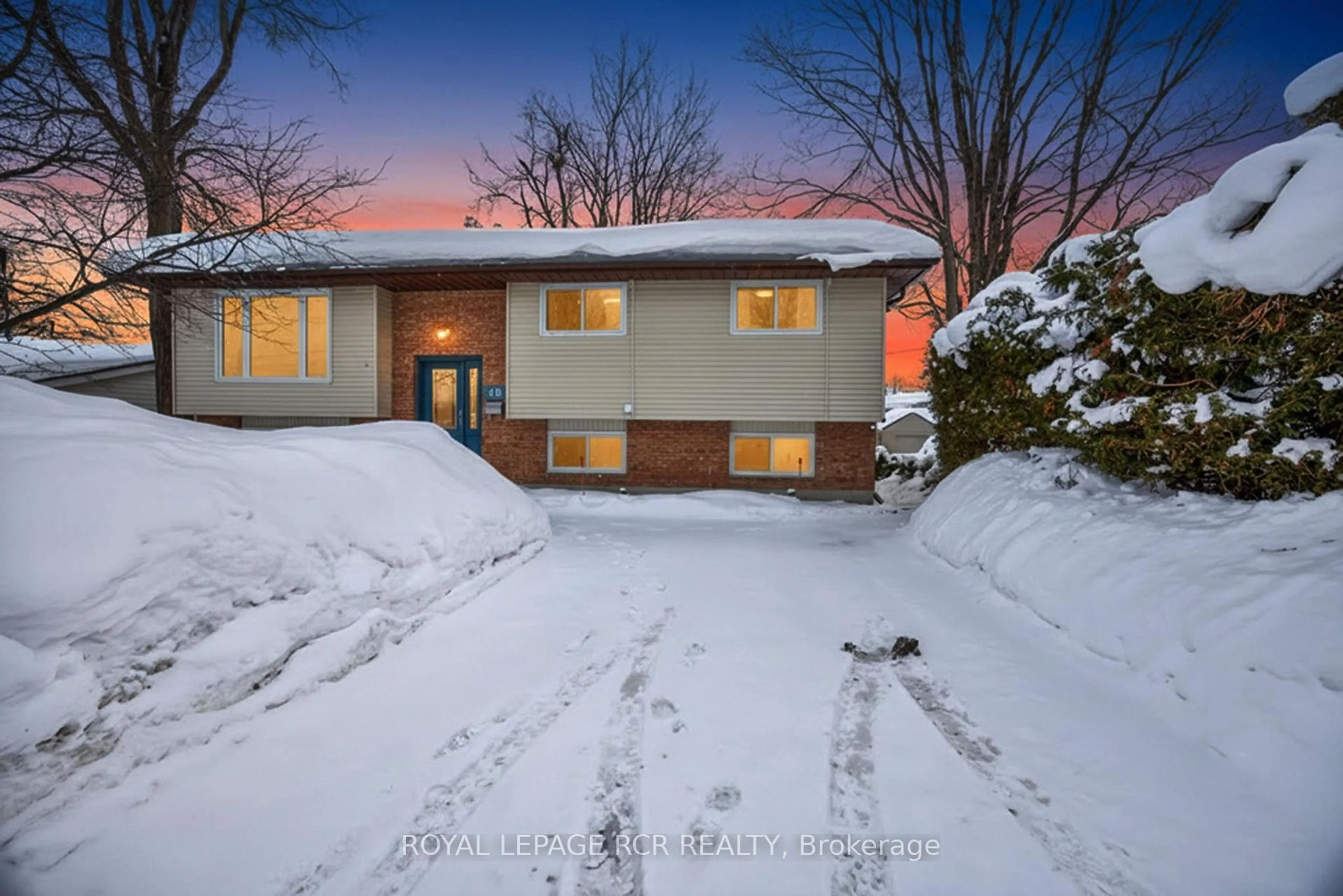 Unknown for 49 Borland St, Orillia Ontario L3V 2B6