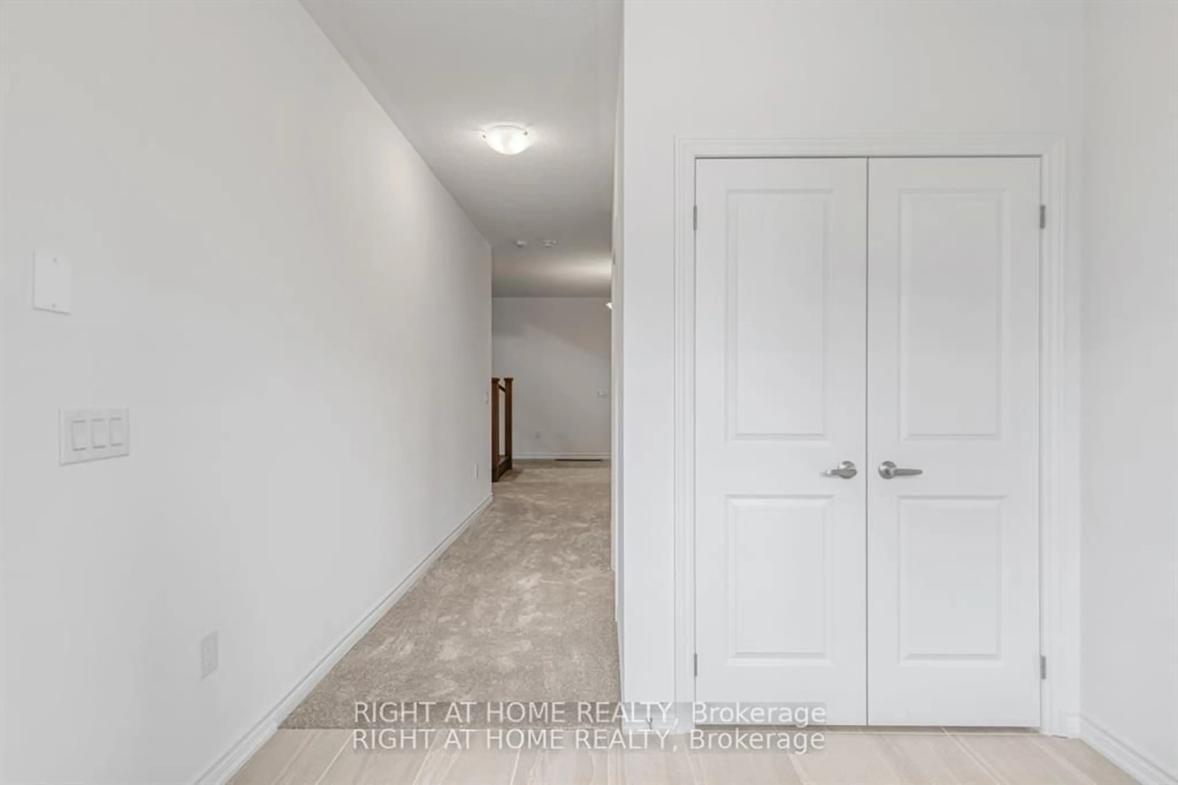 A pic of a room for 8 Daisy St, Springwater Ontario L9X 2C5