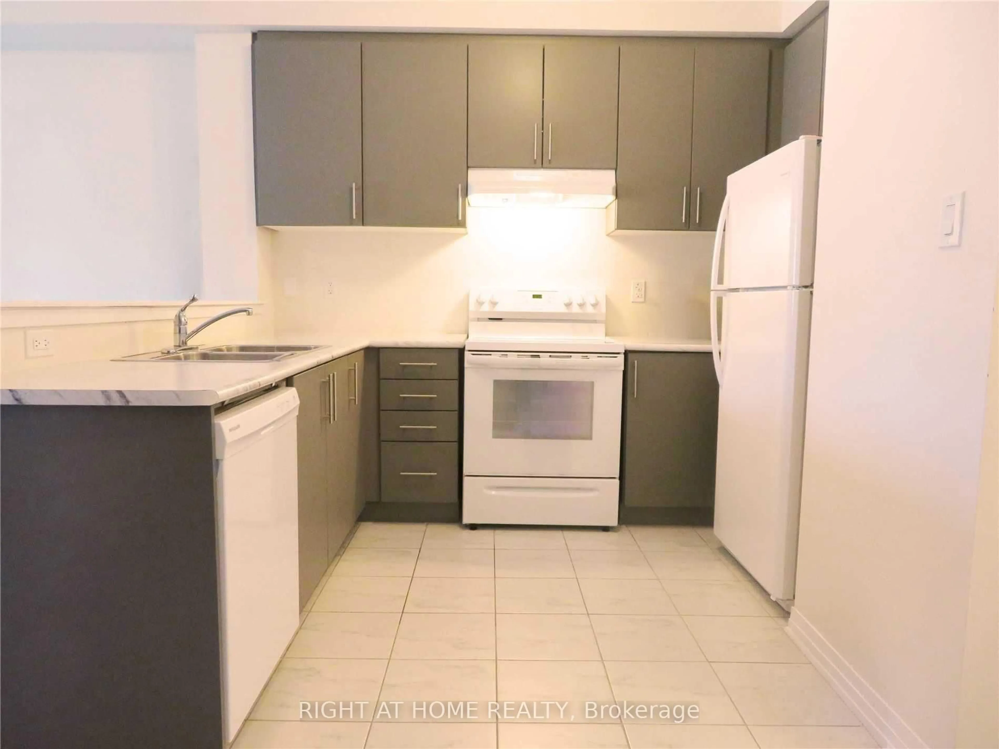 Standard kitchen, unknown for 37 Bedford Estates Cres, Barrie Ontario L4N 9K5