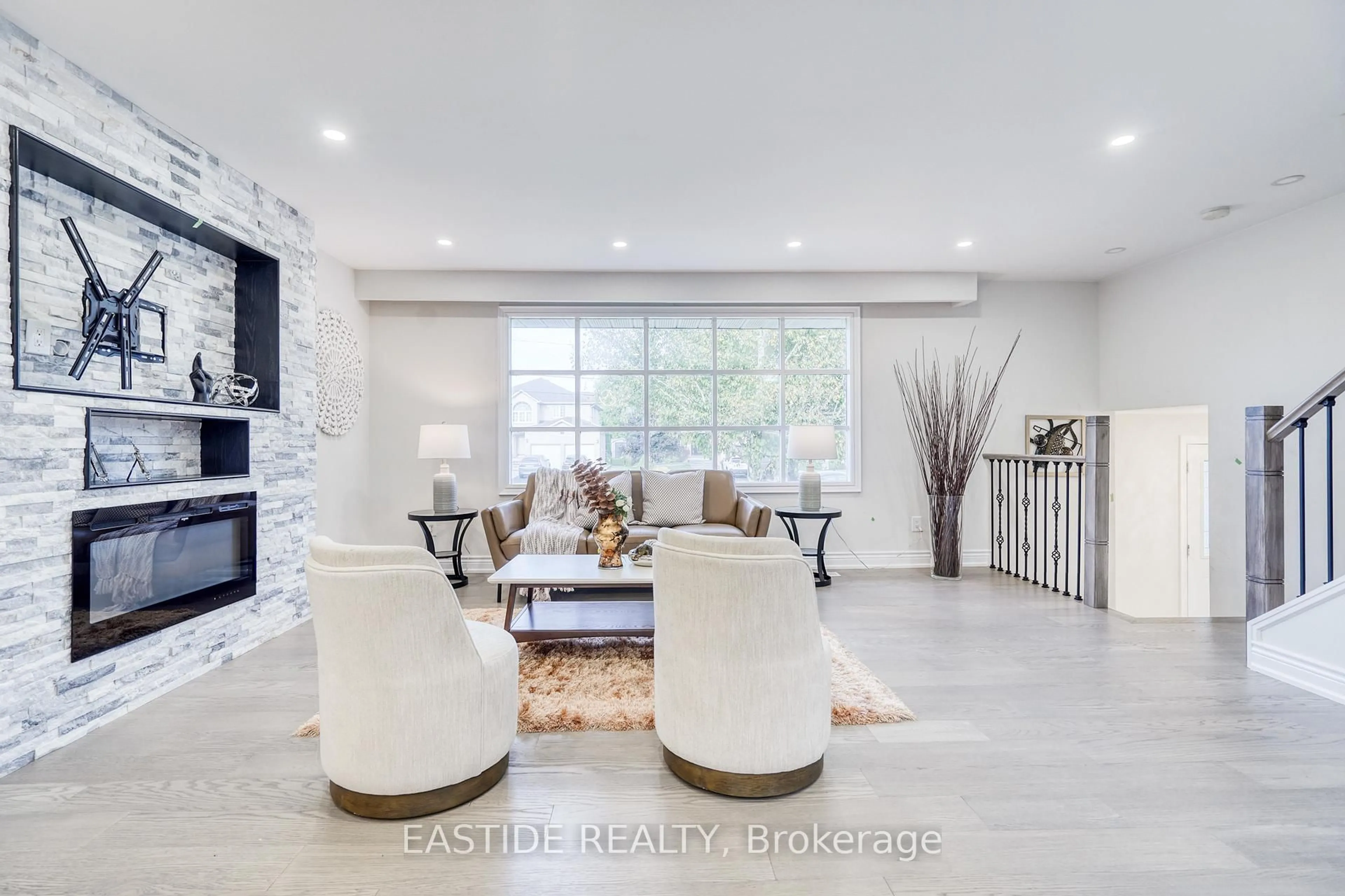 Living room with furniture, unknown for 82 Miller Dr, Barrie Ontario L4N 9X3