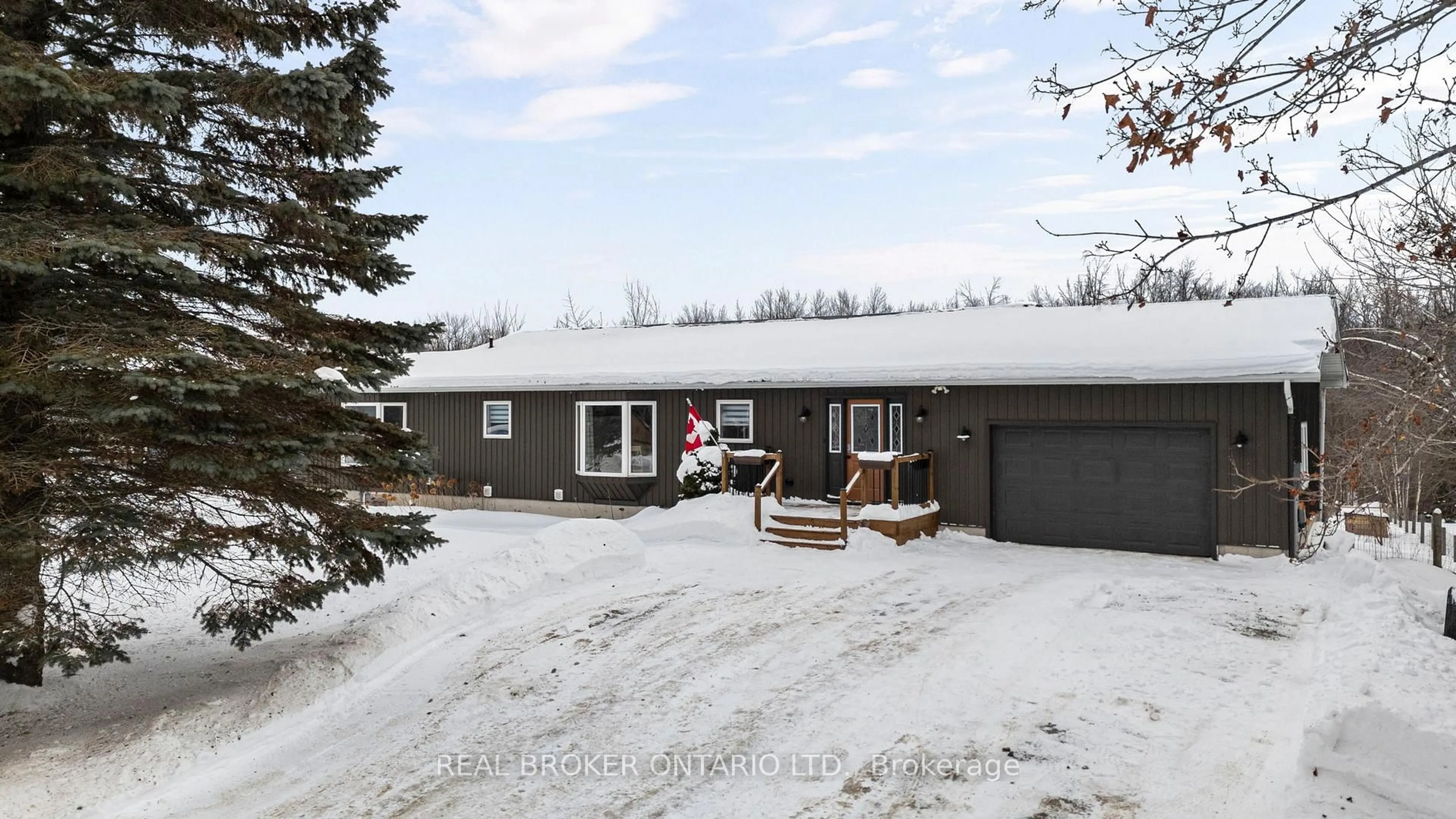 A pic from outside/outdoor area/front of a property/back of a property/a pic from drone, street for 93 SIMCOE Rd, Ramara Ontario L0K 1B0