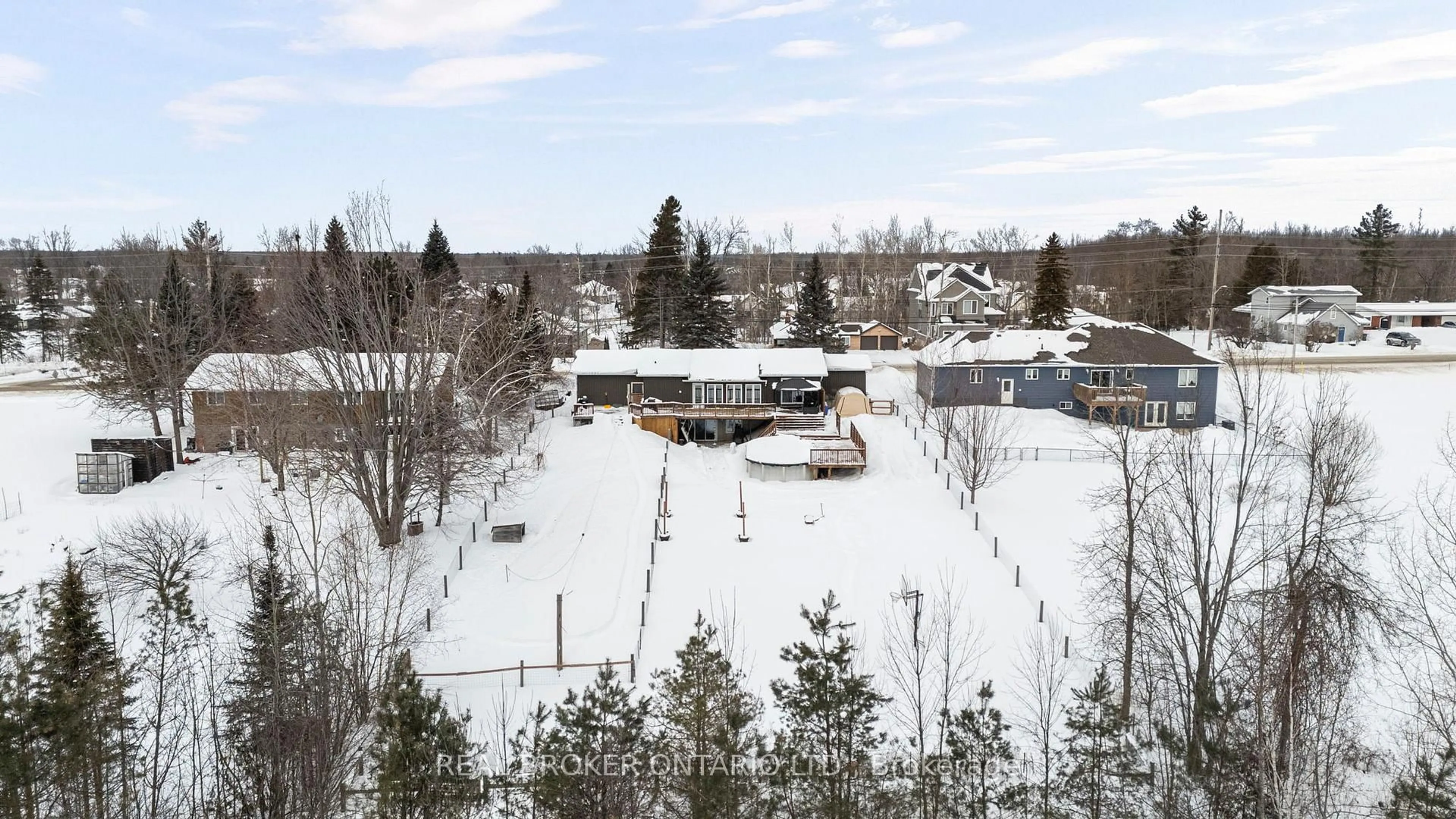 A pic from outside/outdoor area/front of a property/back of a property/a pic from drone, mountain view for 93 SIMCOE Rd, Ramara Ontario L0K 1B0