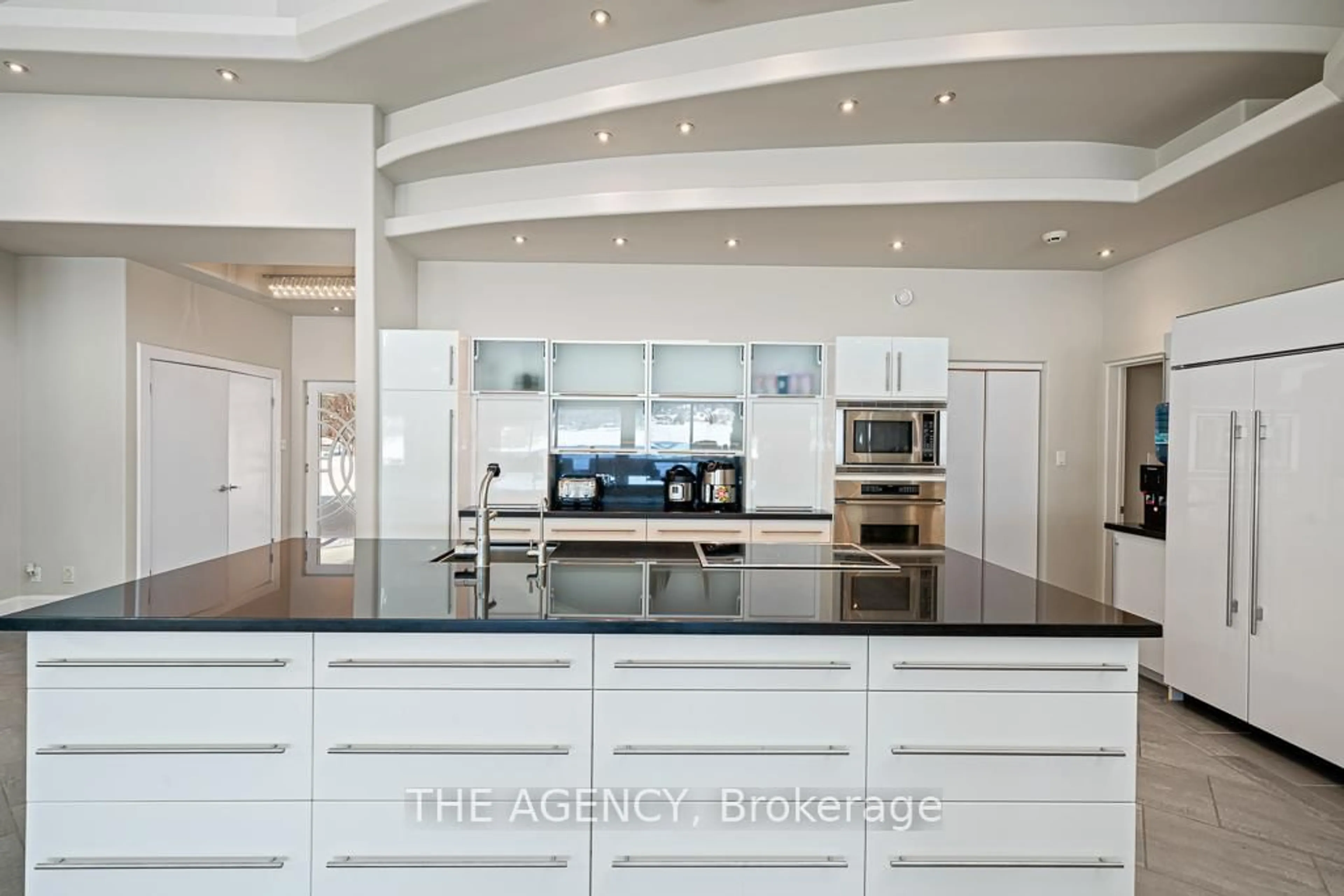 Contemporary kitchen, ceramic/tile floor for 10 Beck Blvd, Penetanguishene Ontario L9M 1C3