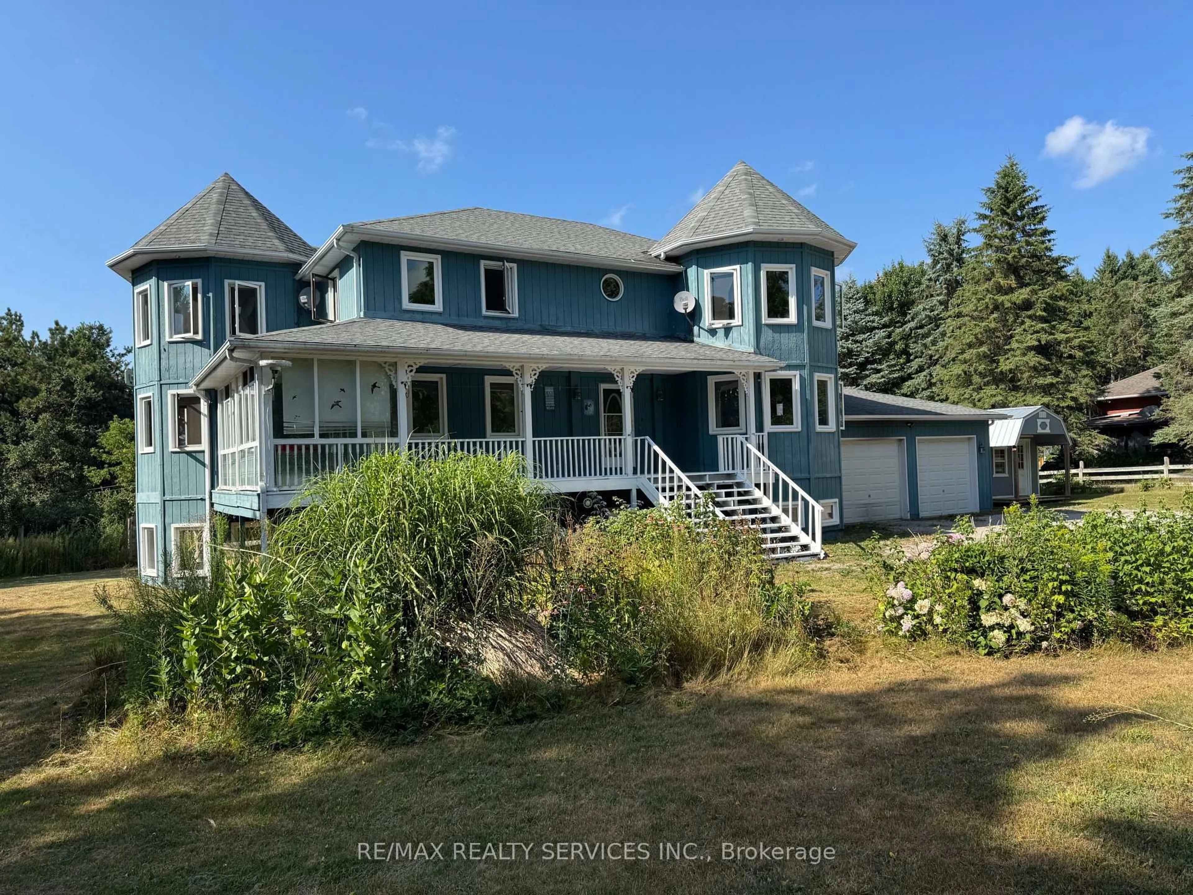 A pic from outside/outdoor area/front of a property/back of a property/a pic from drone, water/lake/river/ocean view for 168 Hummingbird Hill Rd, Oro-Medonte Ontario L4R 4K3