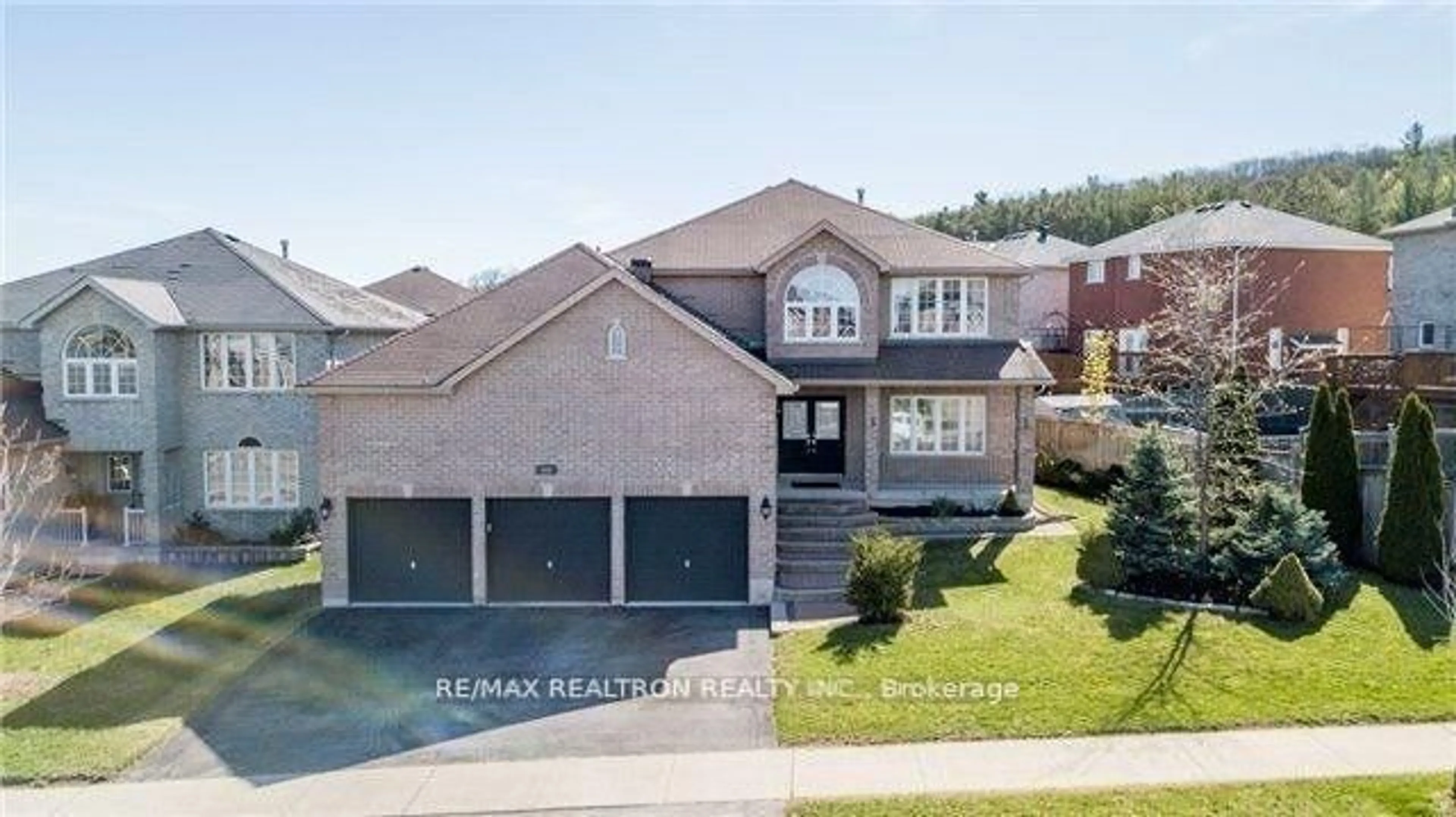 Home with brick exterior material, street for 416 Mapleton Ave, Barrie Ontario L4N 0Z9