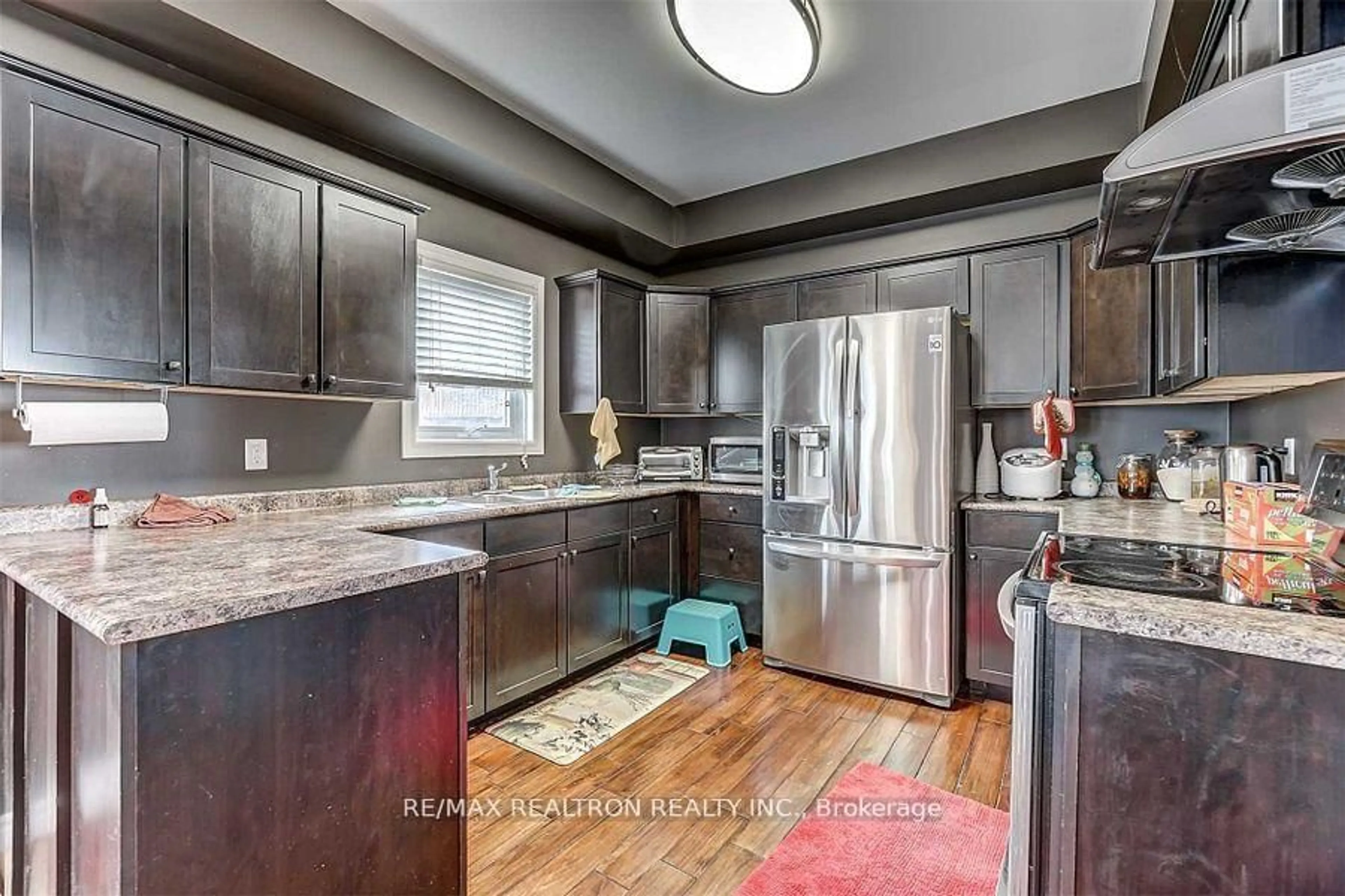 Open concept kitchen, unknown for 416 Mapleton Ave, Barrie Ontario L4N 0Z9