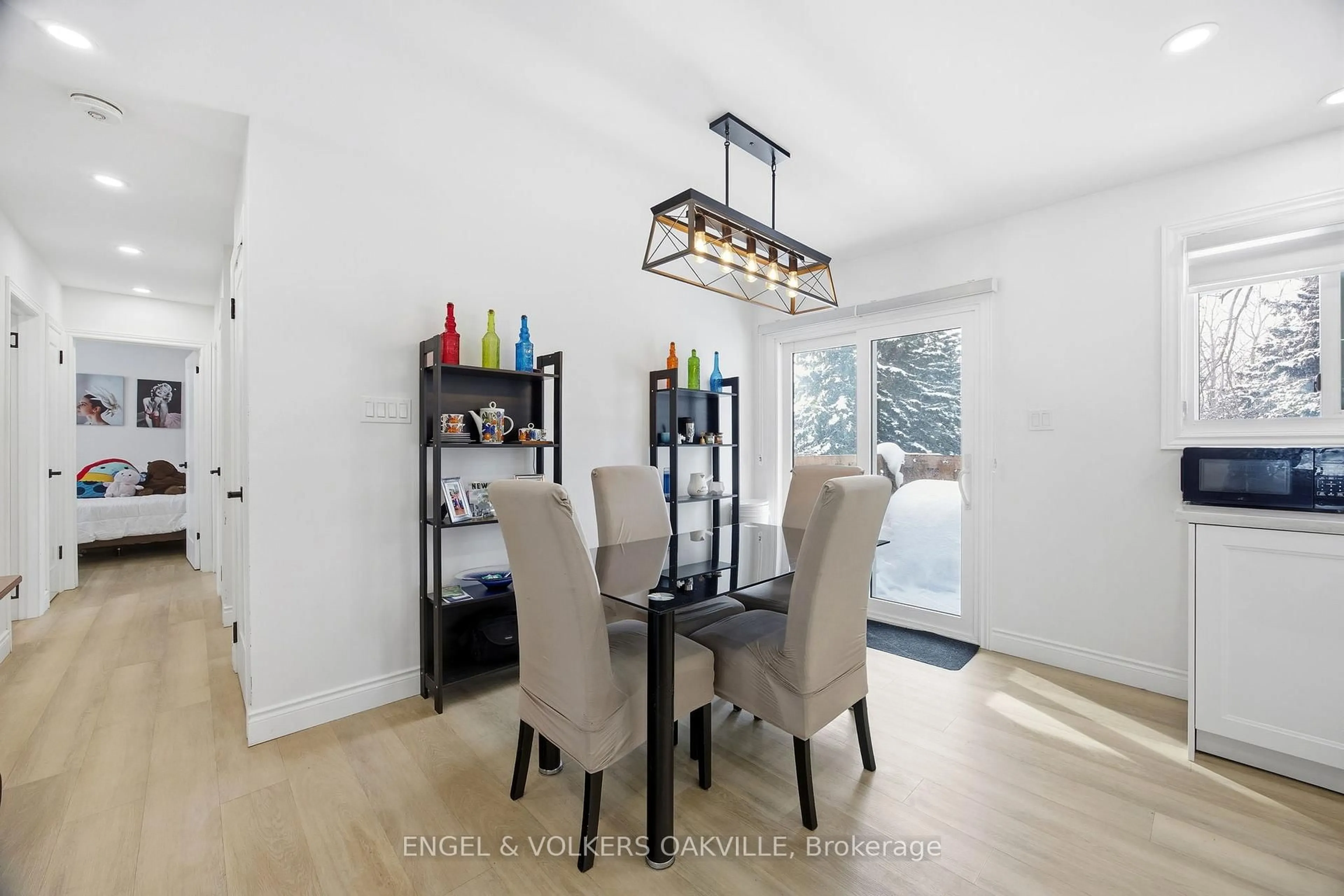 Dining room, unknown for 206 Yeates Ave, Barrie Ontario L4N 4C6