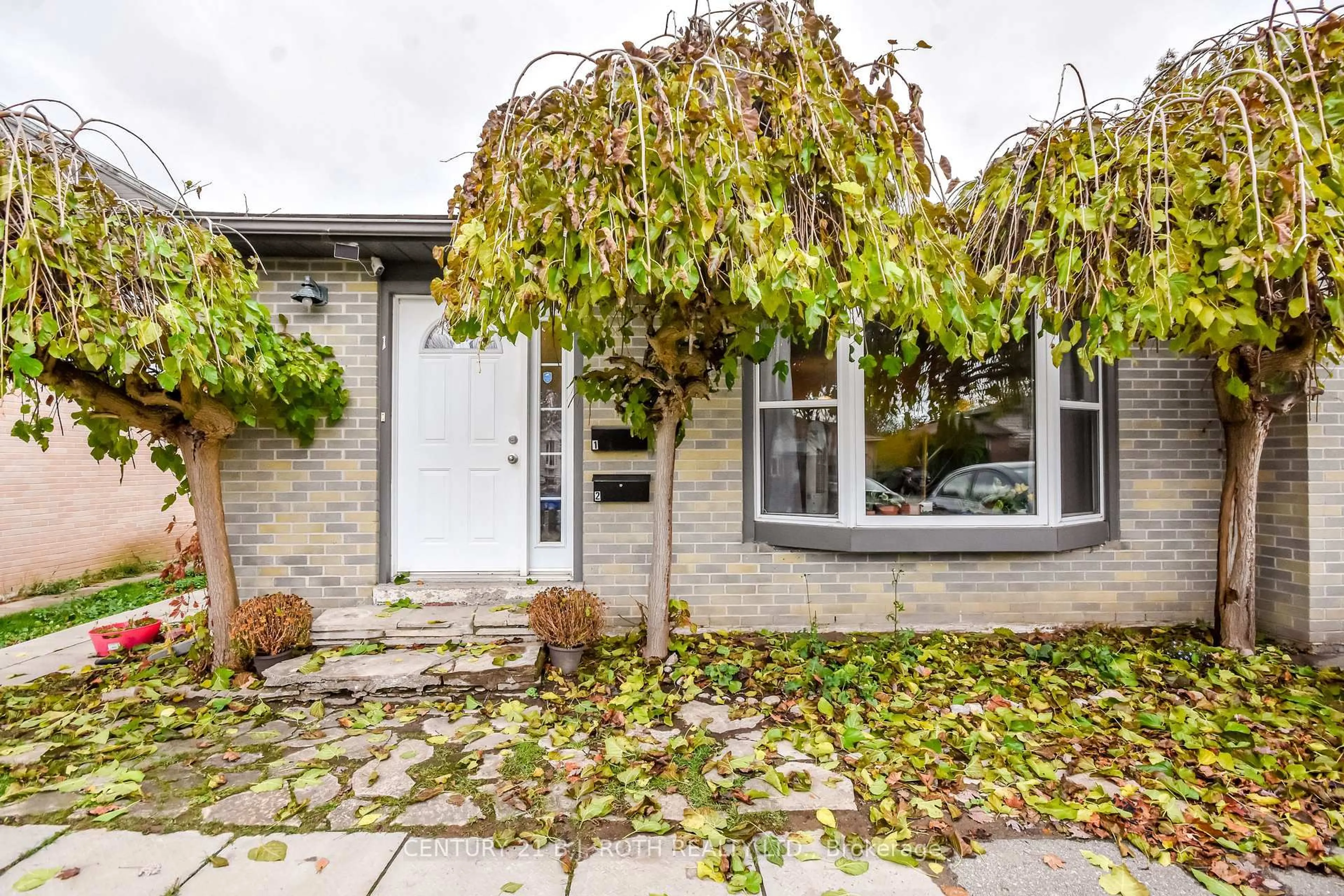 Unknown for 75 Bernick Dr, Barrie Ontario L4M 5C1