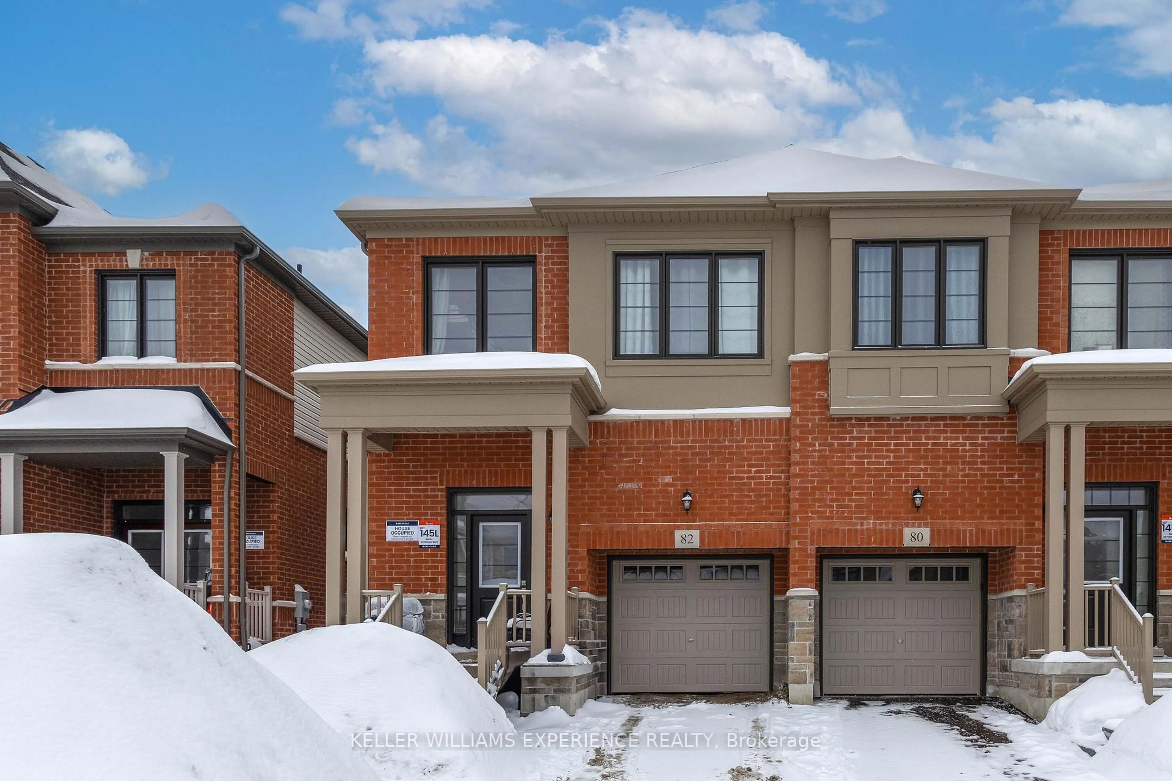 Home with brick exterior material, street for 82 Phoenix Blvd, Barrie Ontario L9S 2Z5
