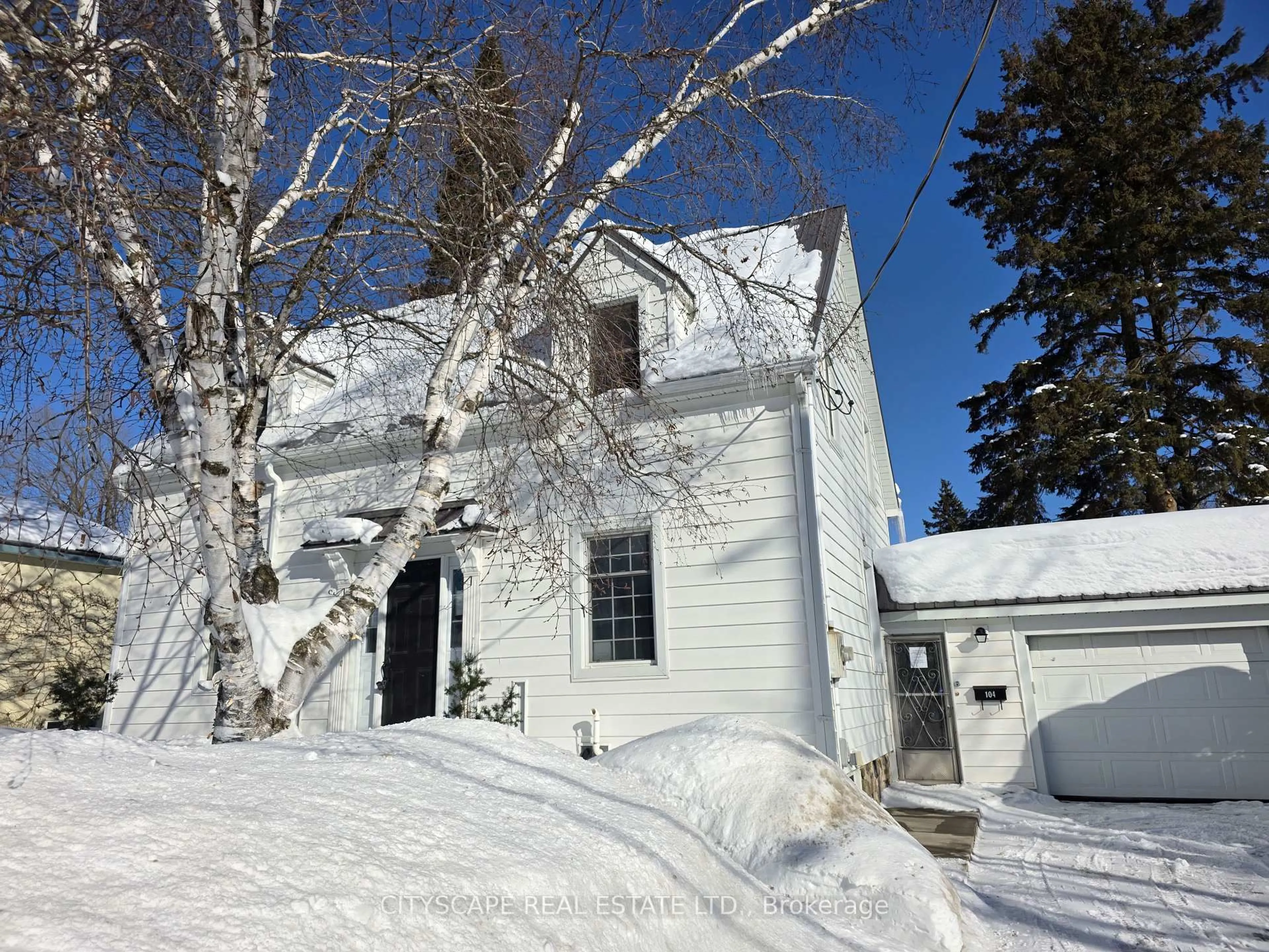 Unknown for 104 Patrick St, Orillia Ontario L3V 5L5