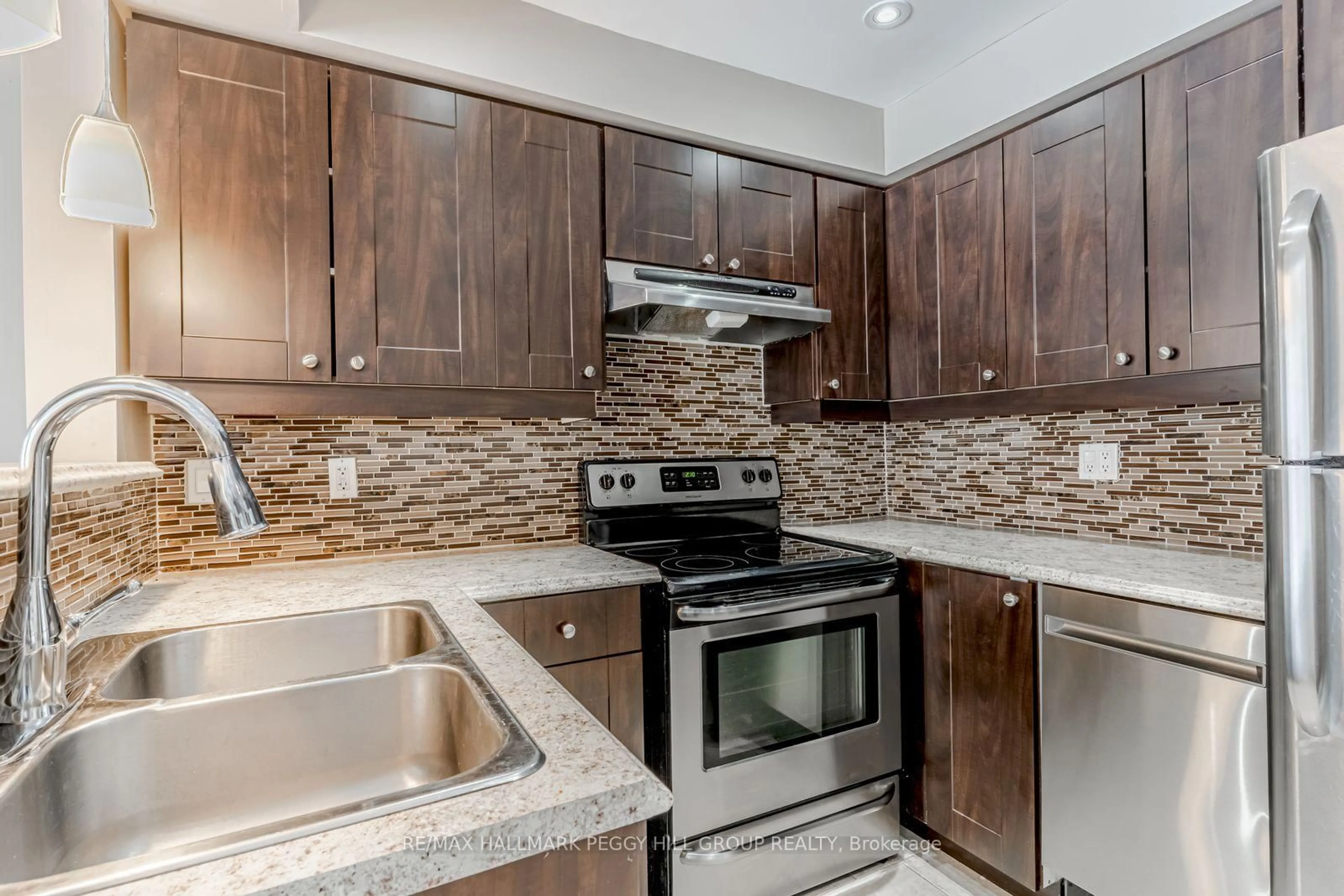 Standard kitchen, ceramic/tile floor for 12 Lankin Blvd #20, Orillia Ontario L3V 6T2