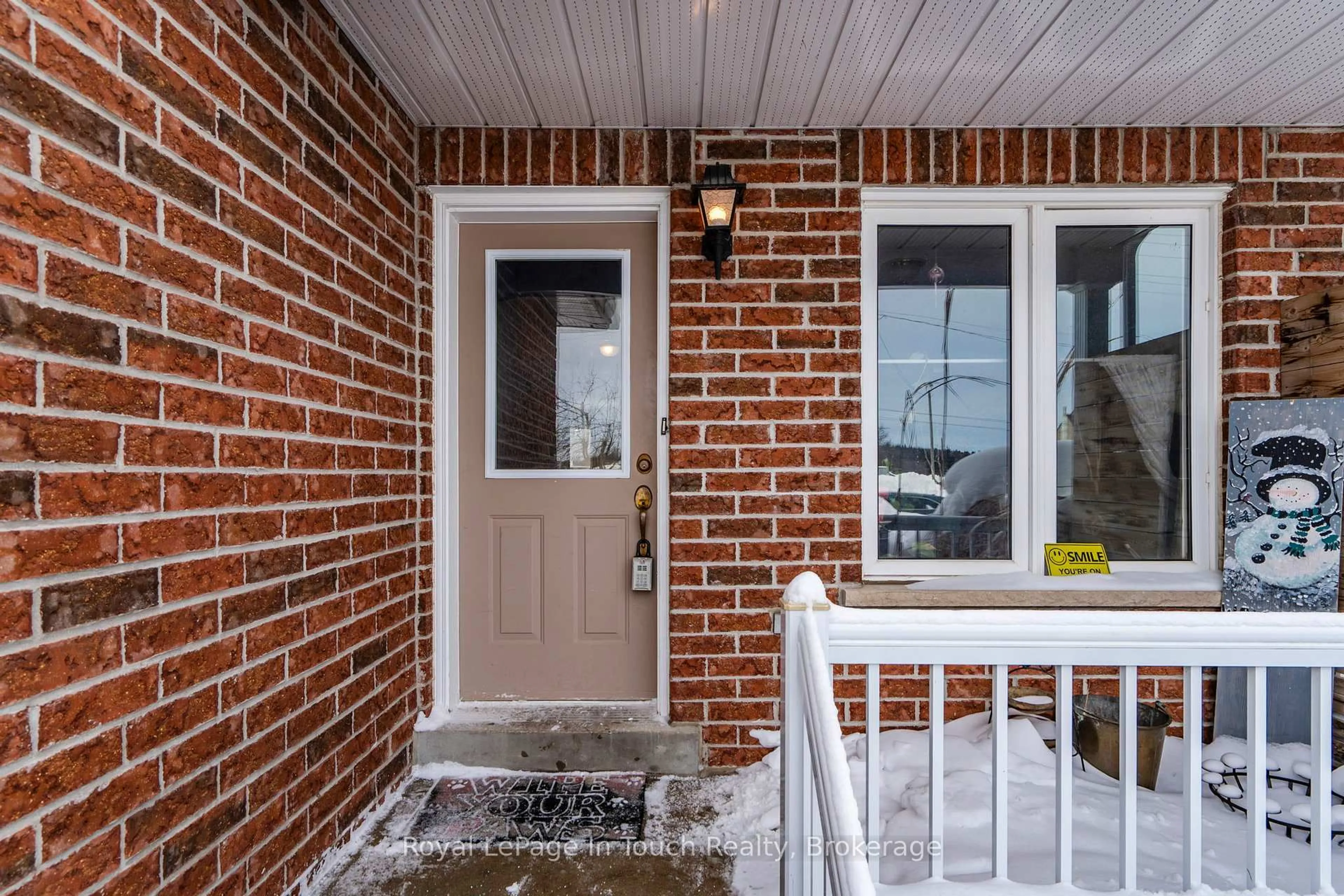 Unknown for 42 Owen St, Penetanguishene Ontario L9M 1M8