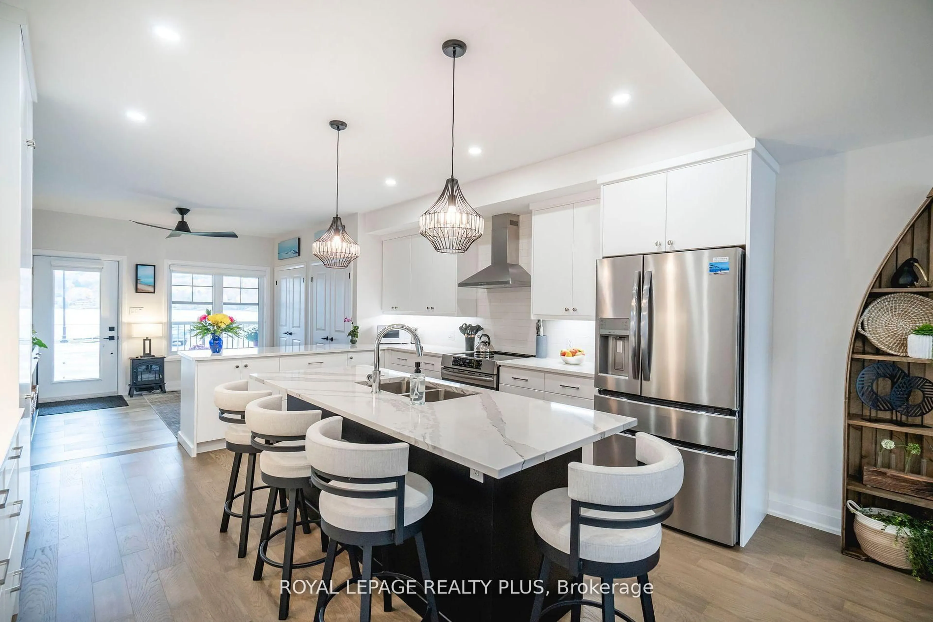 Open concept kitchen, ceramic/tile floor for 17 Quarry Rd, Penetanguishene Ontario L9M 0W6