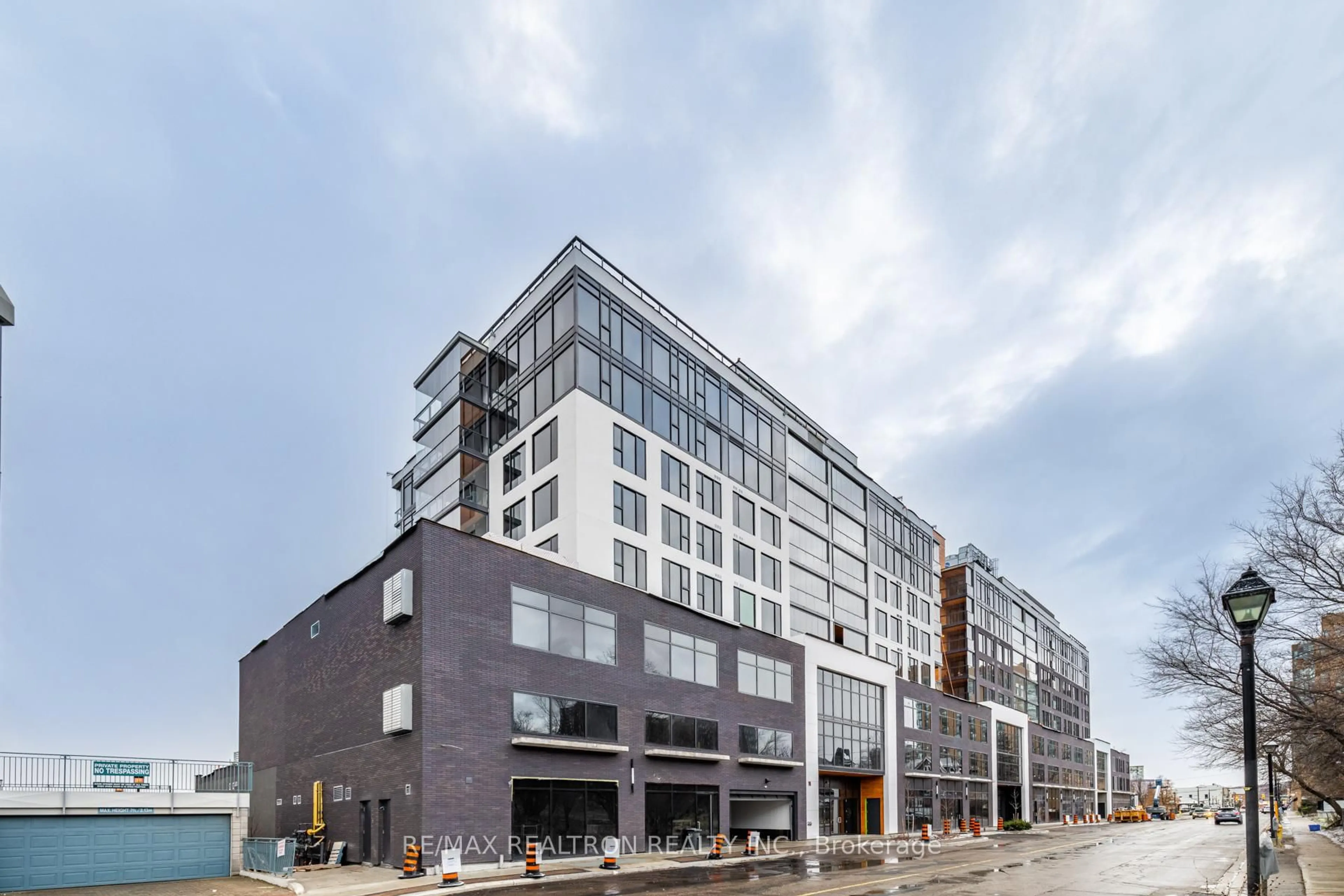 Unknown for 185 Dunlop St #814, Barrie Ontario L4M 1A6