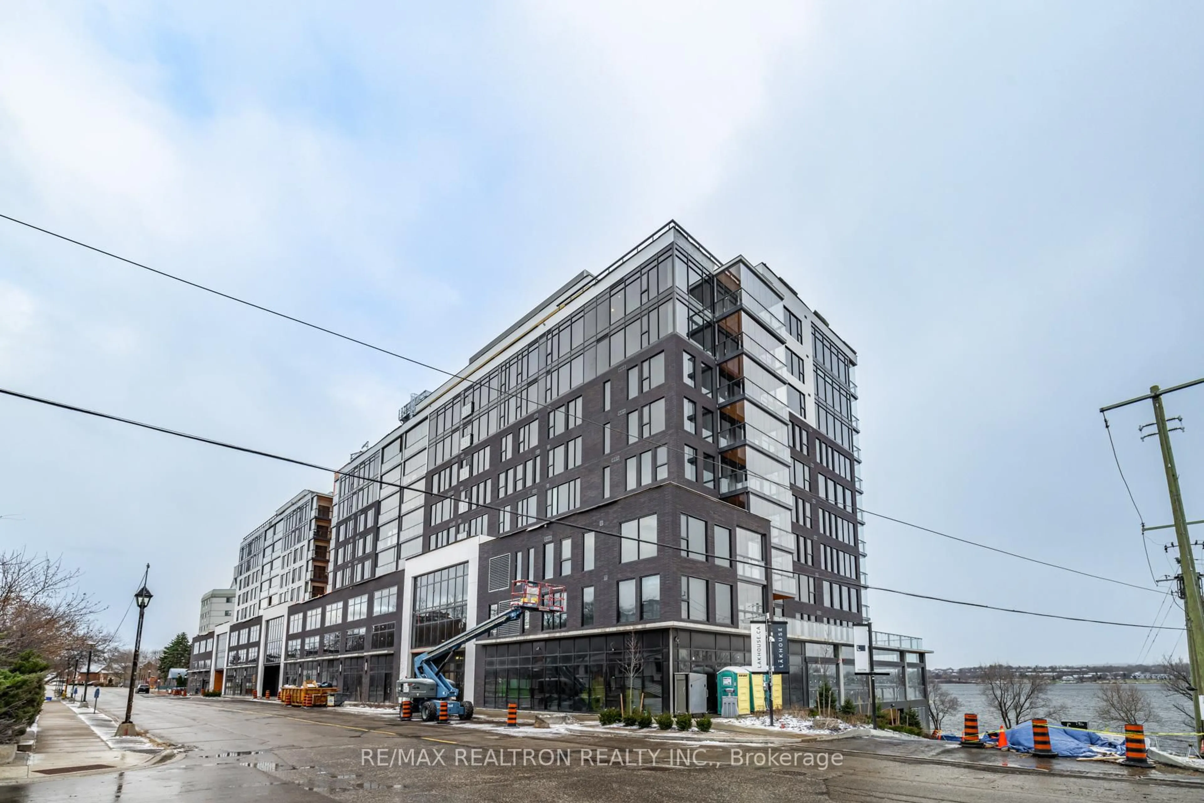 Unknown for 185 Dunlop St #814, Barrie Ontario L4M 1A6