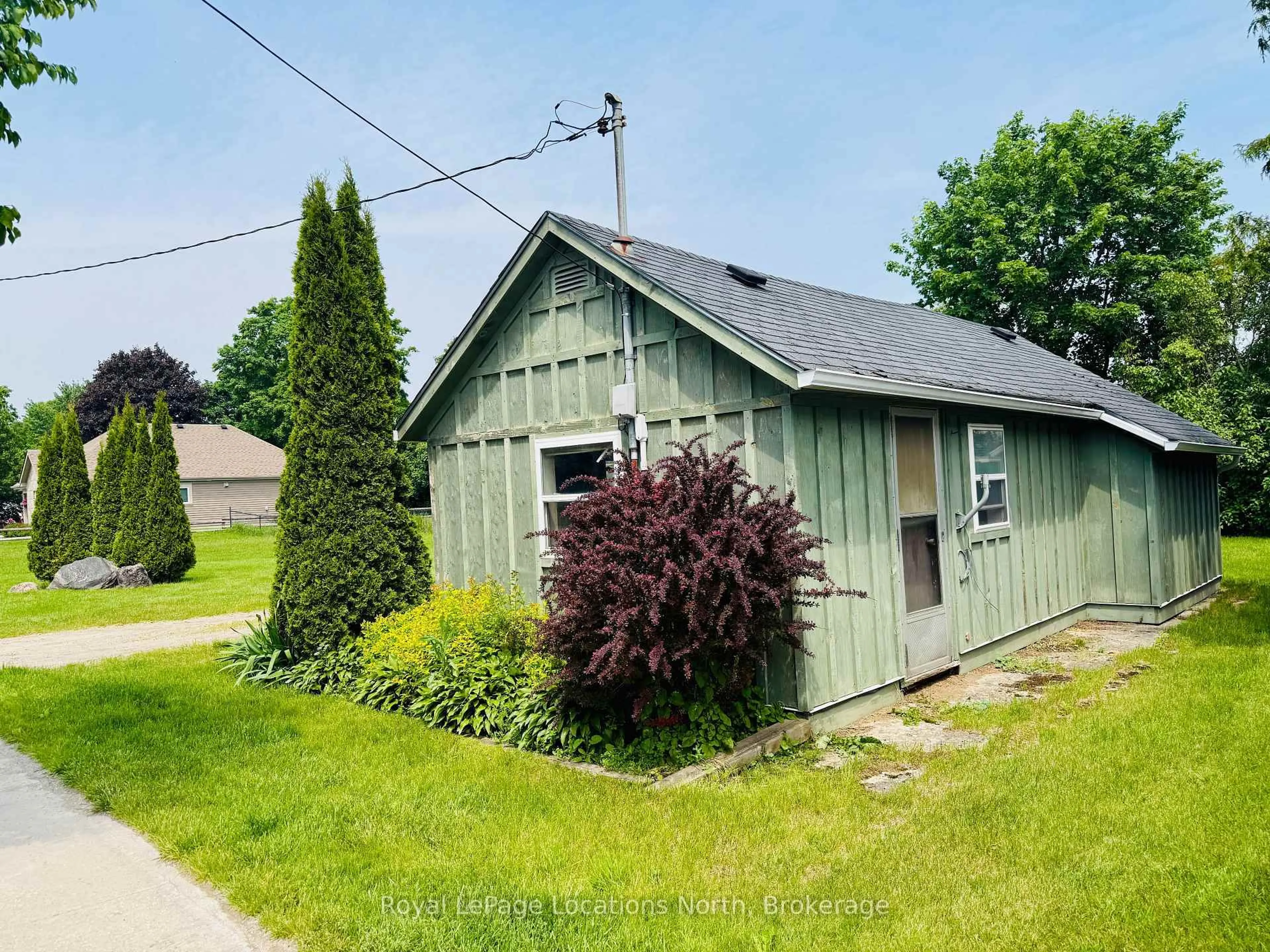Shed for 177 Collingwood St, Clearview Ontario L0M 1G0
