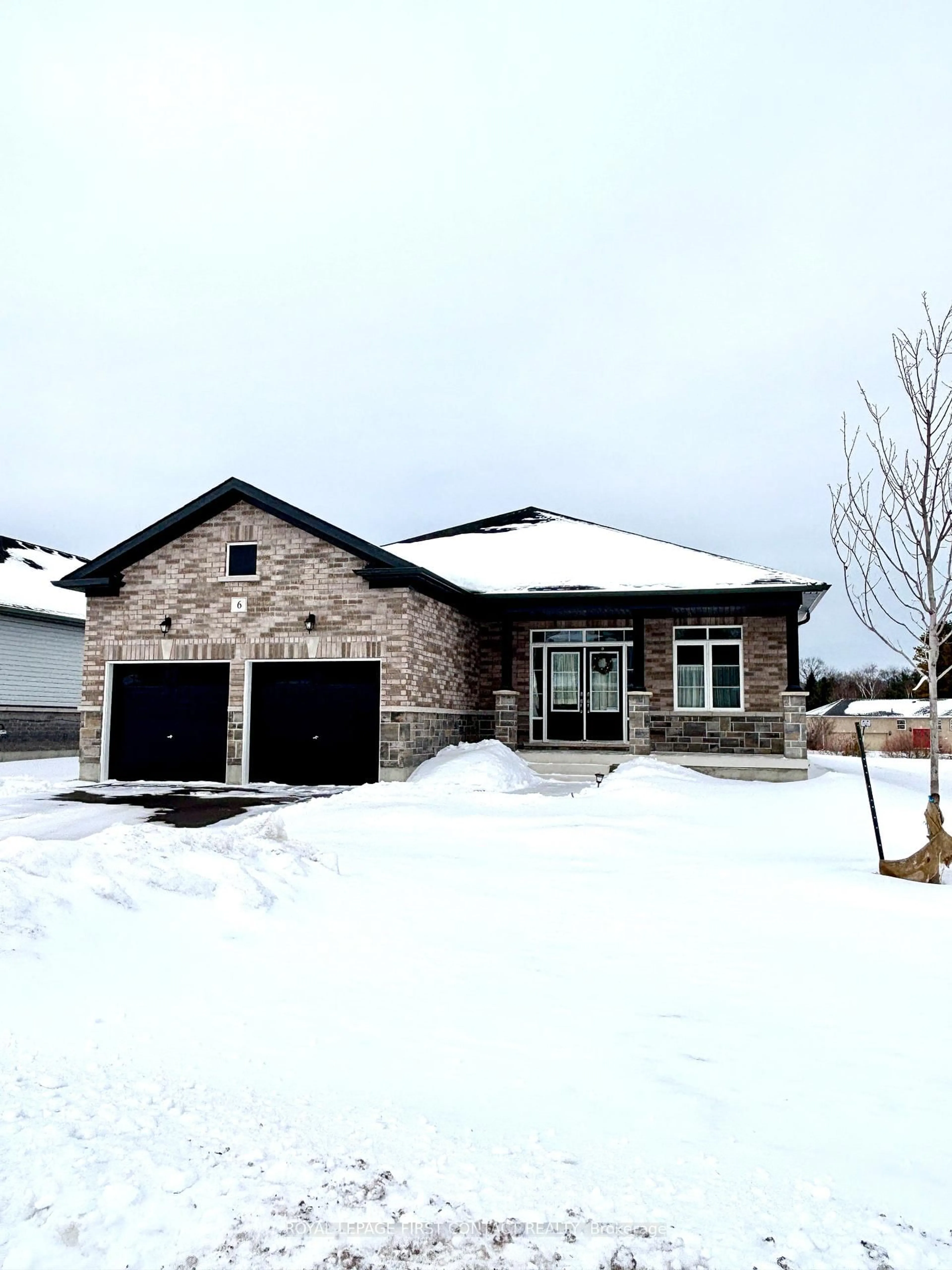 Home with brick exterior material, building for 6 Misty Ridge Rd, Wasaga Beach Ontario L9Z 0R8