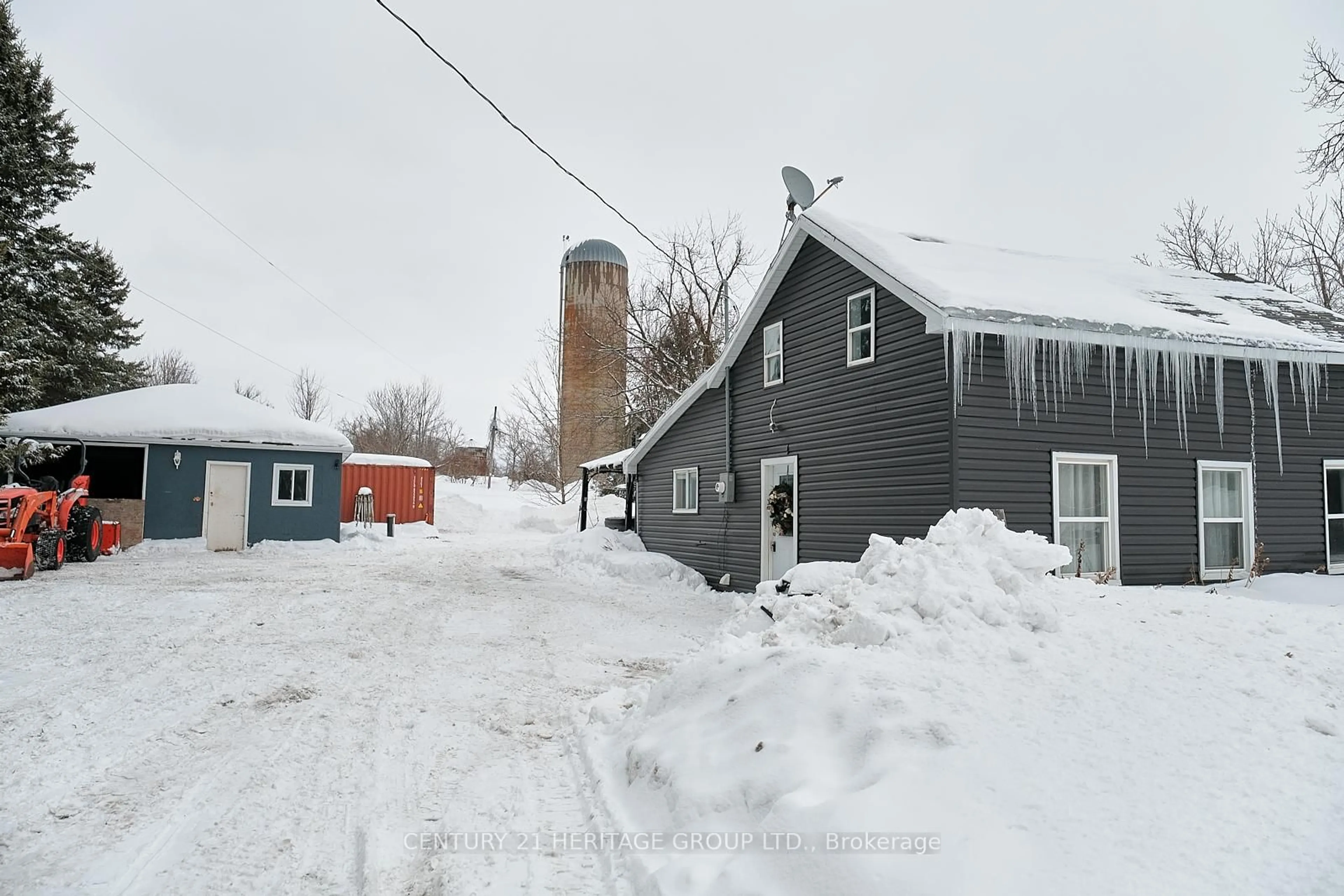 Shed for 1945 Penetanguishene Rd, Oro-Medonte Ontario L4M 4Y8