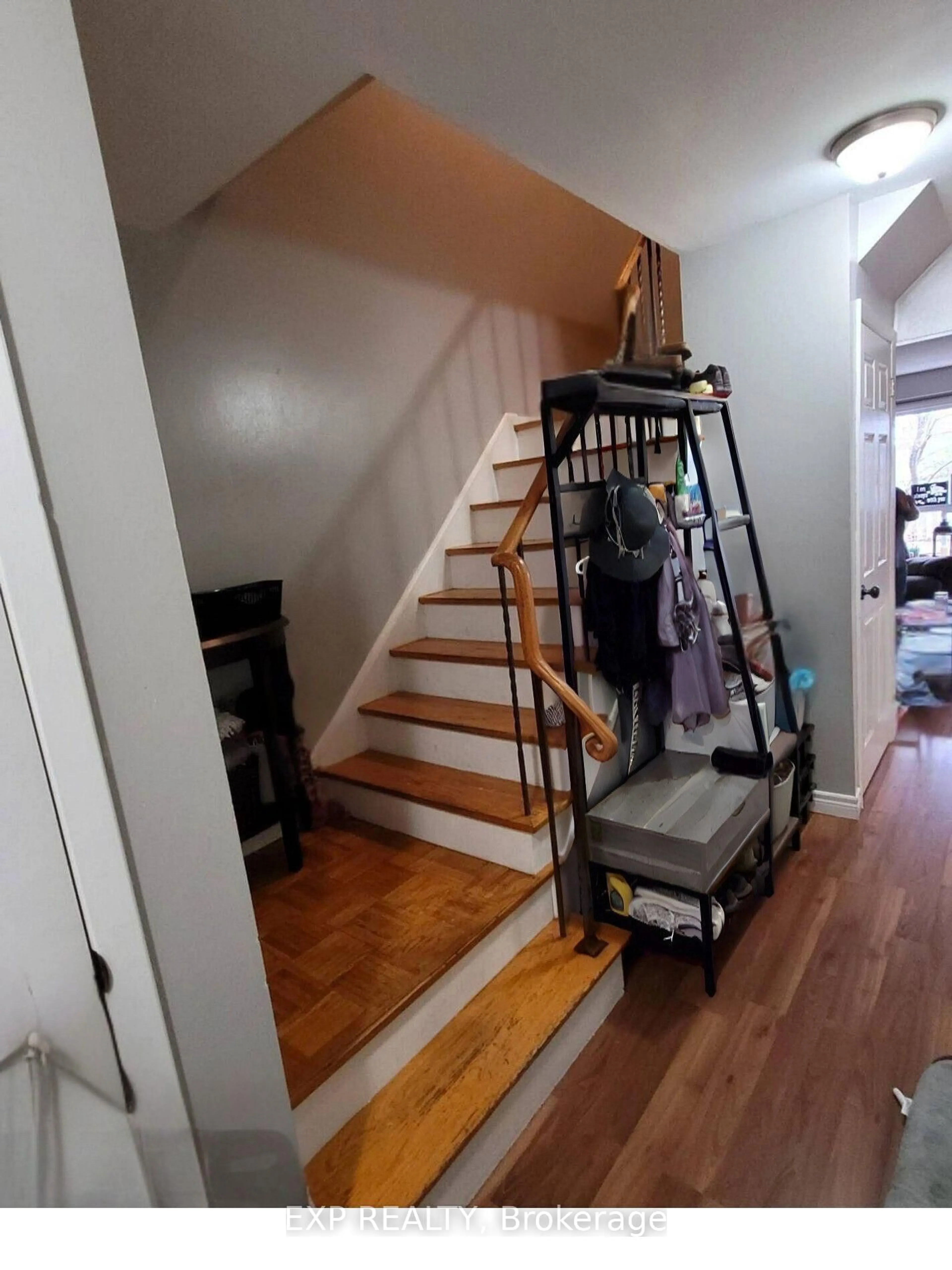 Unknown for 2 Bernick Dr #9, Barrie Ontario L4M 5K4