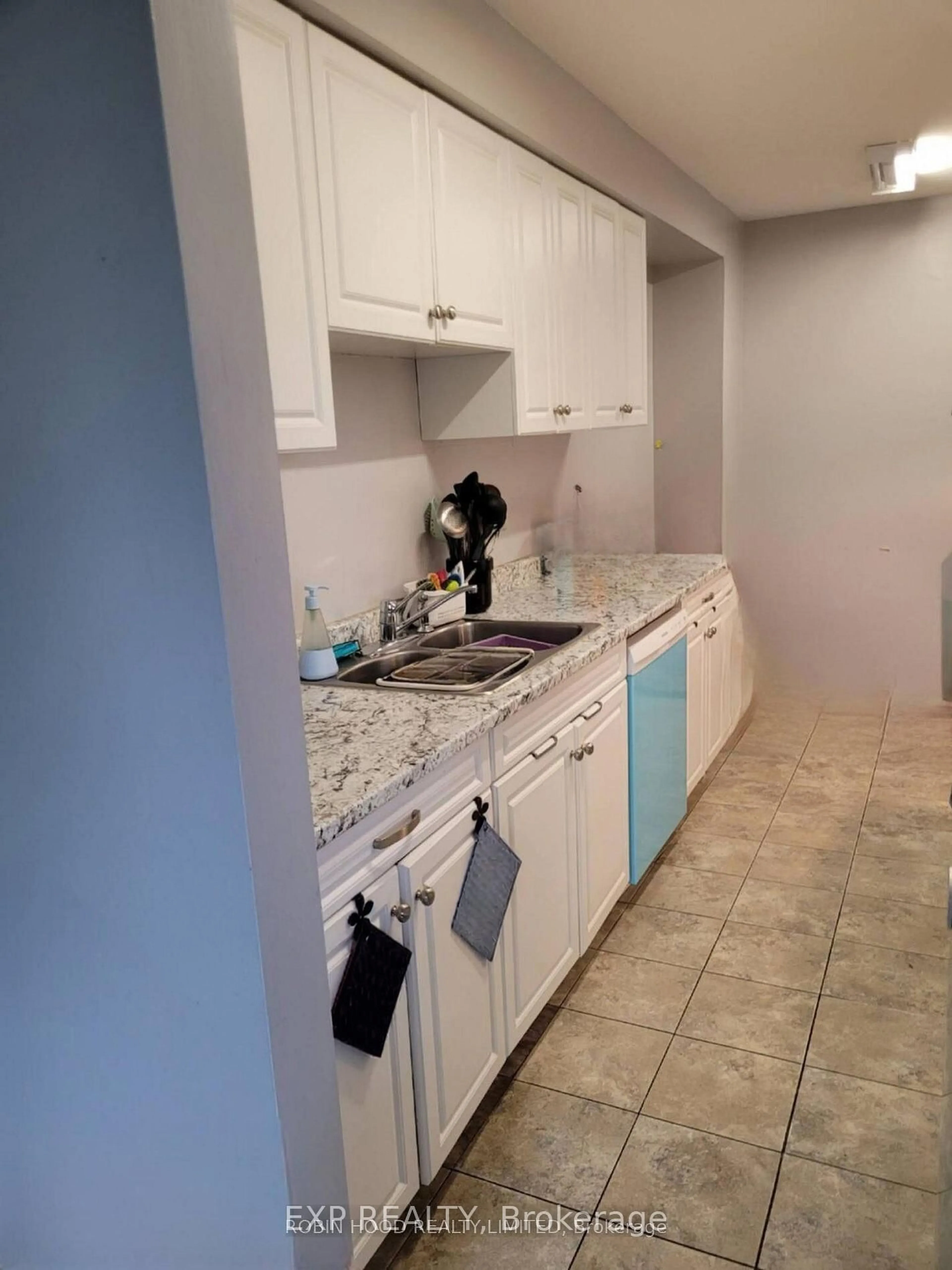 Standard kitchen, unknown for 2 Bernick Dr #9, Barrie Ontario L4M 5K4
