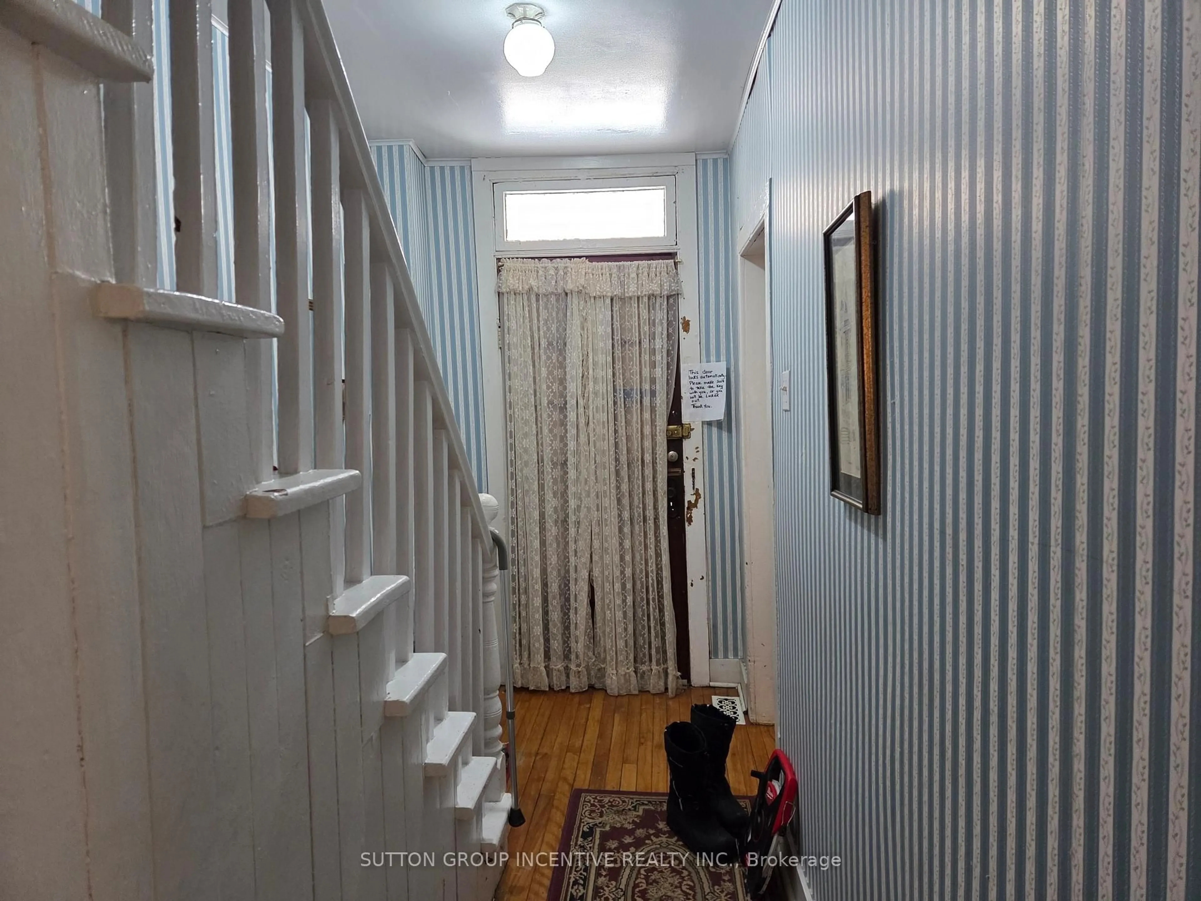 Unknown for 52 McDonald St, Barrie Ontario L4M 1P3