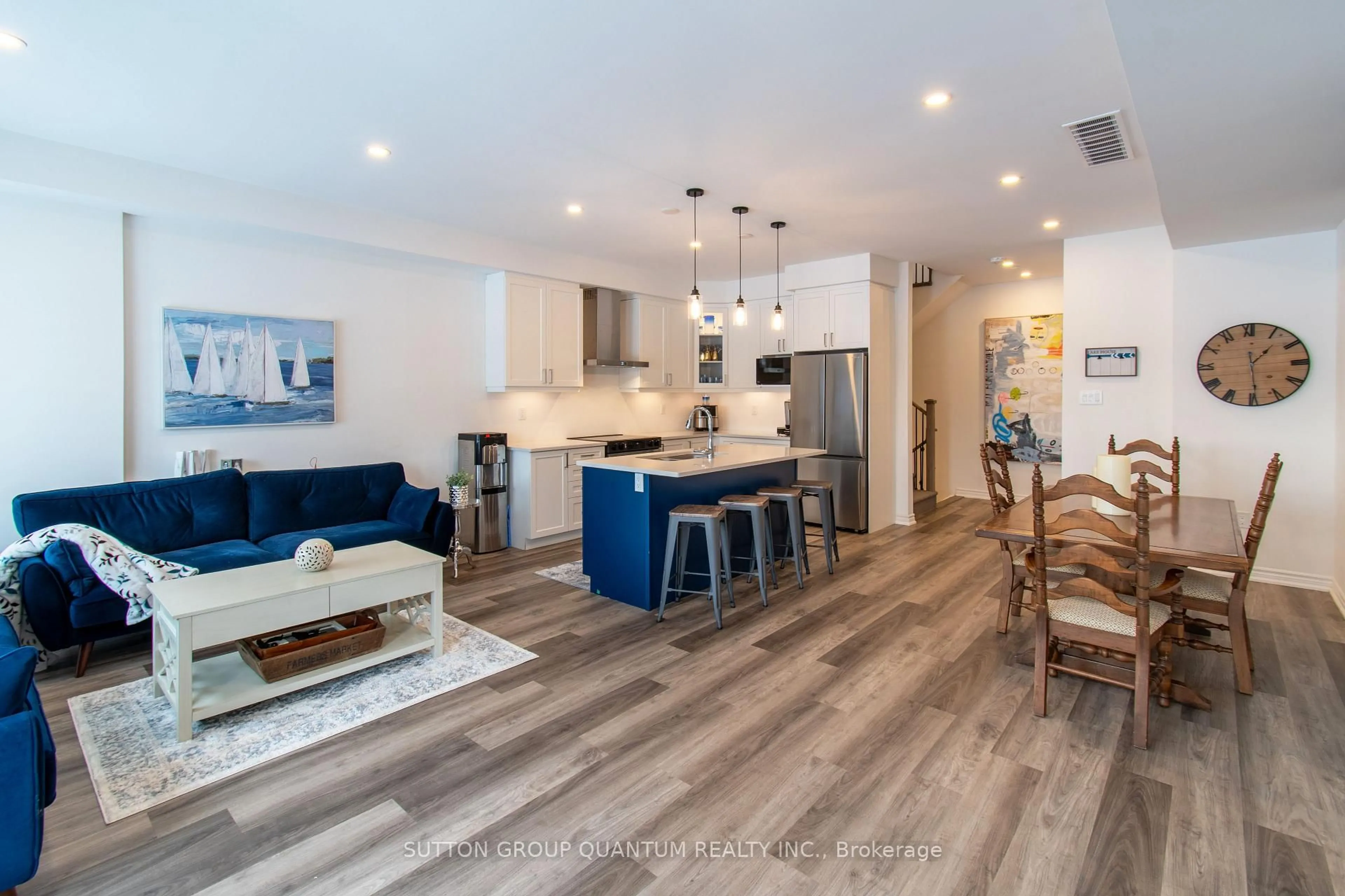 Open concept kitchen, unknown for 158 Elgin St, Orillia Ontario L3V 1R2