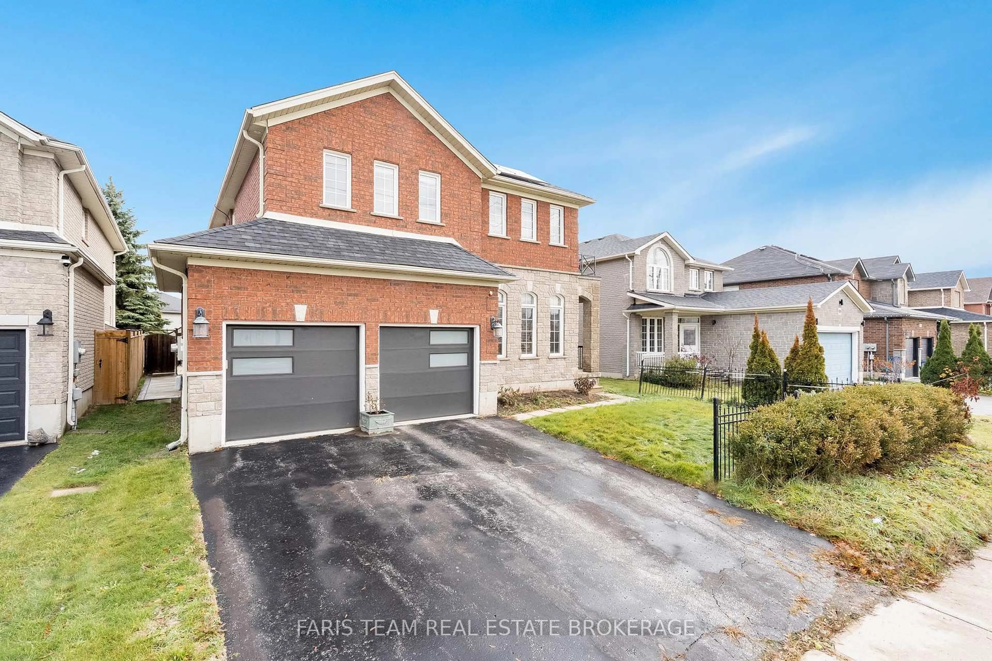 Home with brick exterior material, street for 3 Prince William Way, Barrie Ontario L4N 0Y9