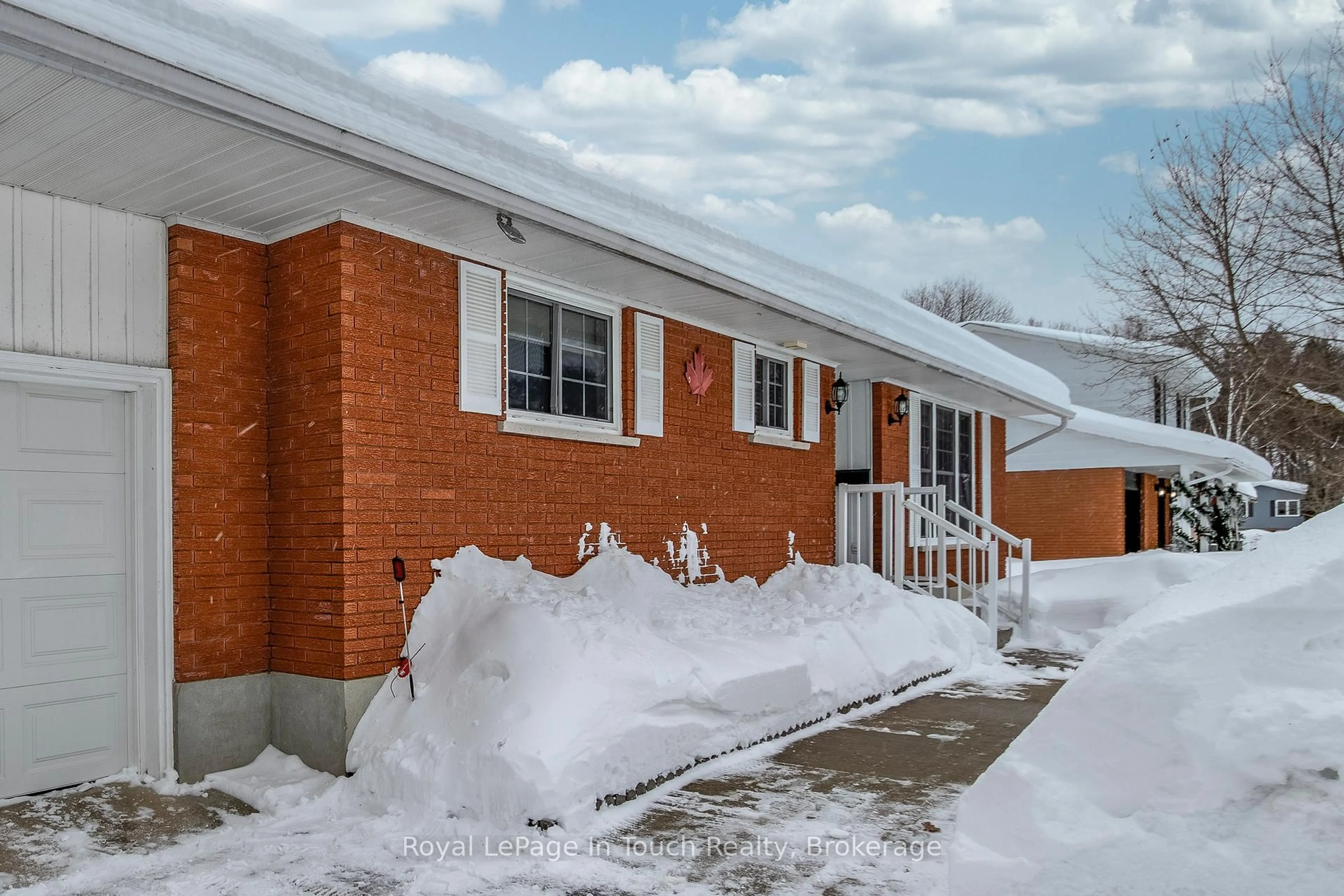 Unknown for 19 Maplegate Rd, Tiny Ontario L0L 2T0