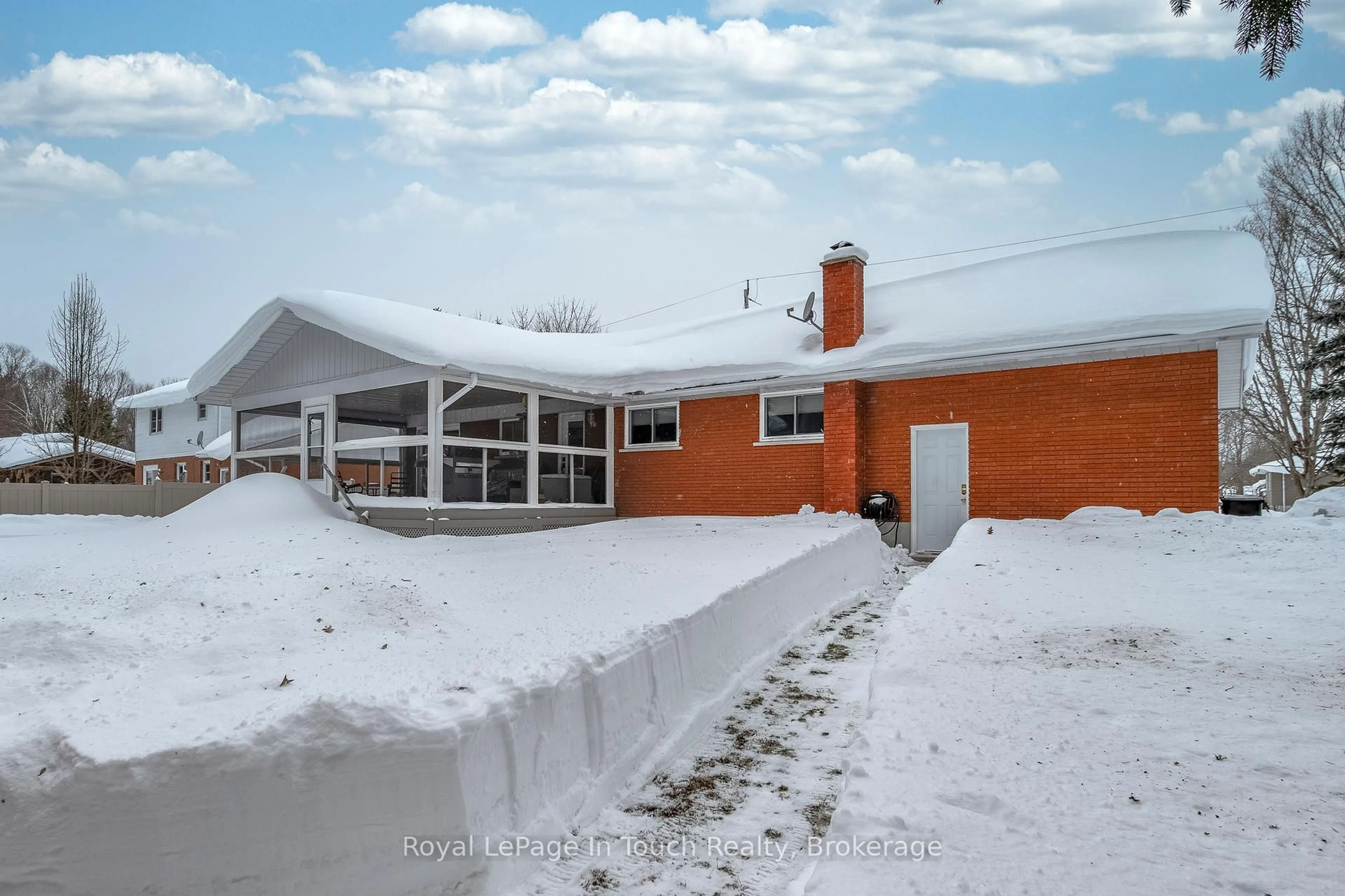 Unknown for 19 Maplegate Rd, Tiny Ontario L0L 2T0