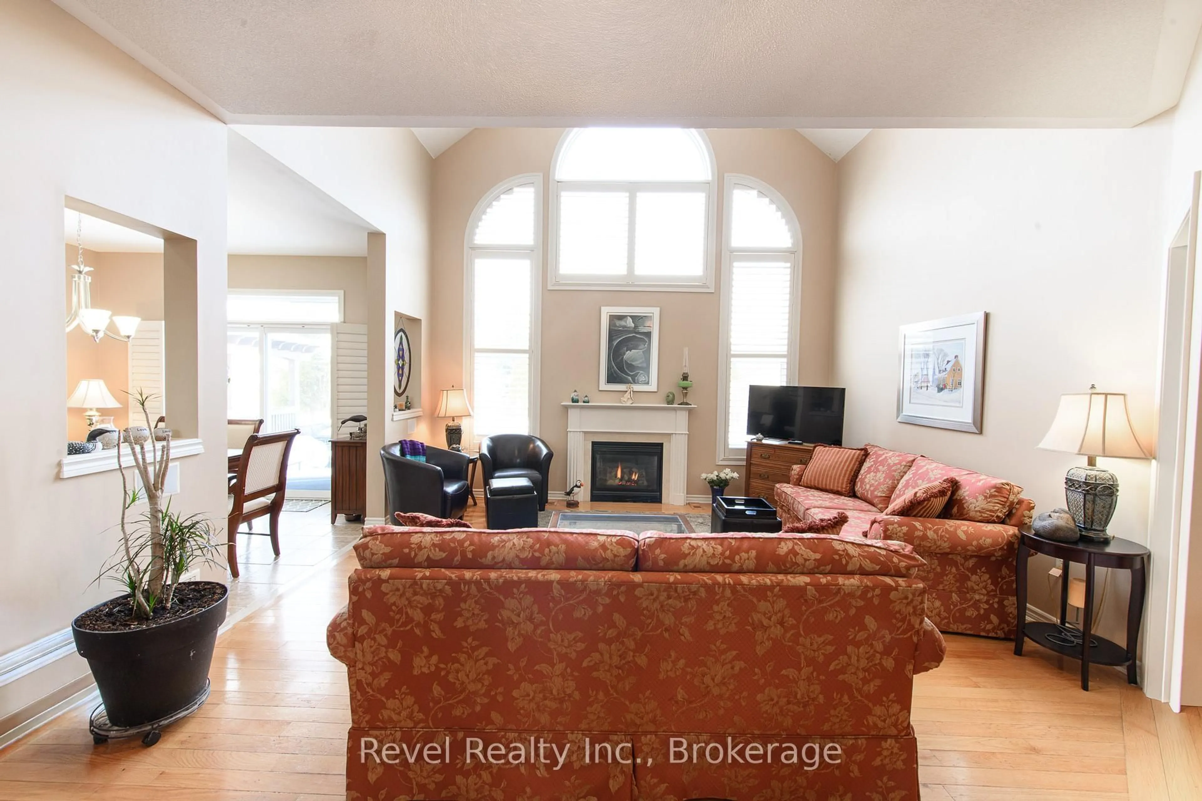 Living room with furniture, unknown for 20 Marine View Dr, Collingwood Ontario L9Y 5A3
