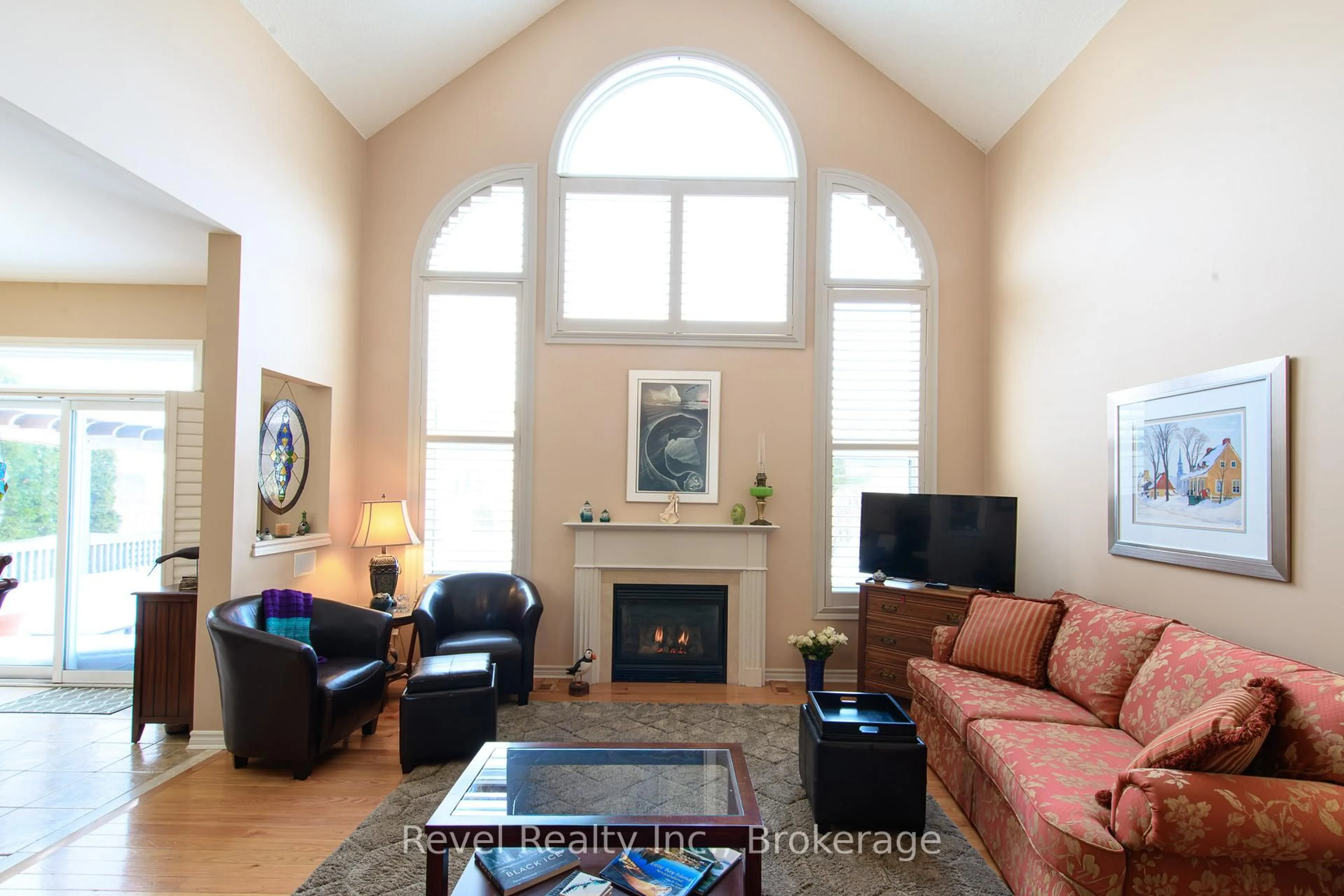 Living room with furniture, unknown for 20 Marine View Dr, Collingwood Ontario L9Y 5A3