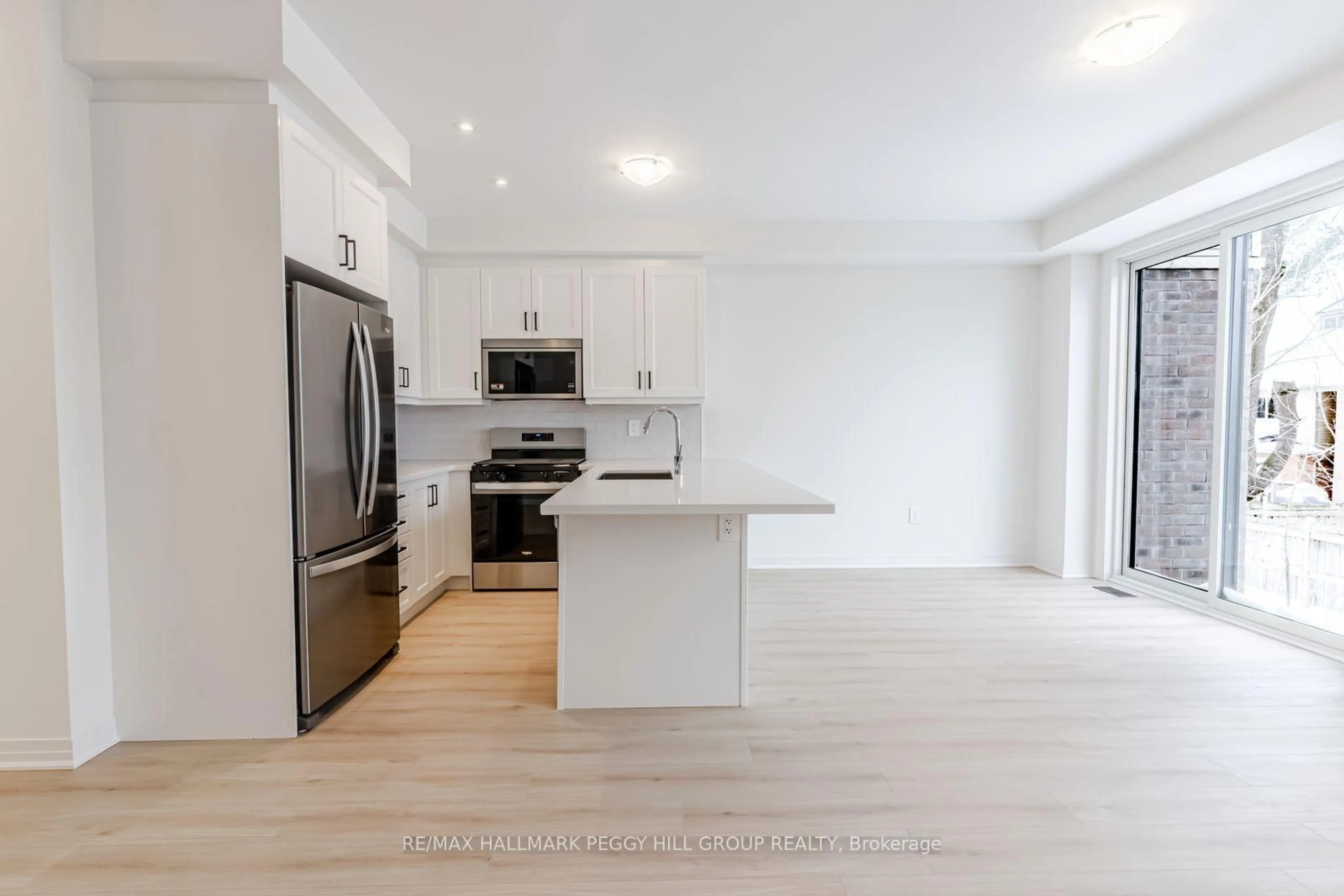 Open concept kitchen, unknown for 199 Durham Ave, Barrie Ontario L9J 0Z5